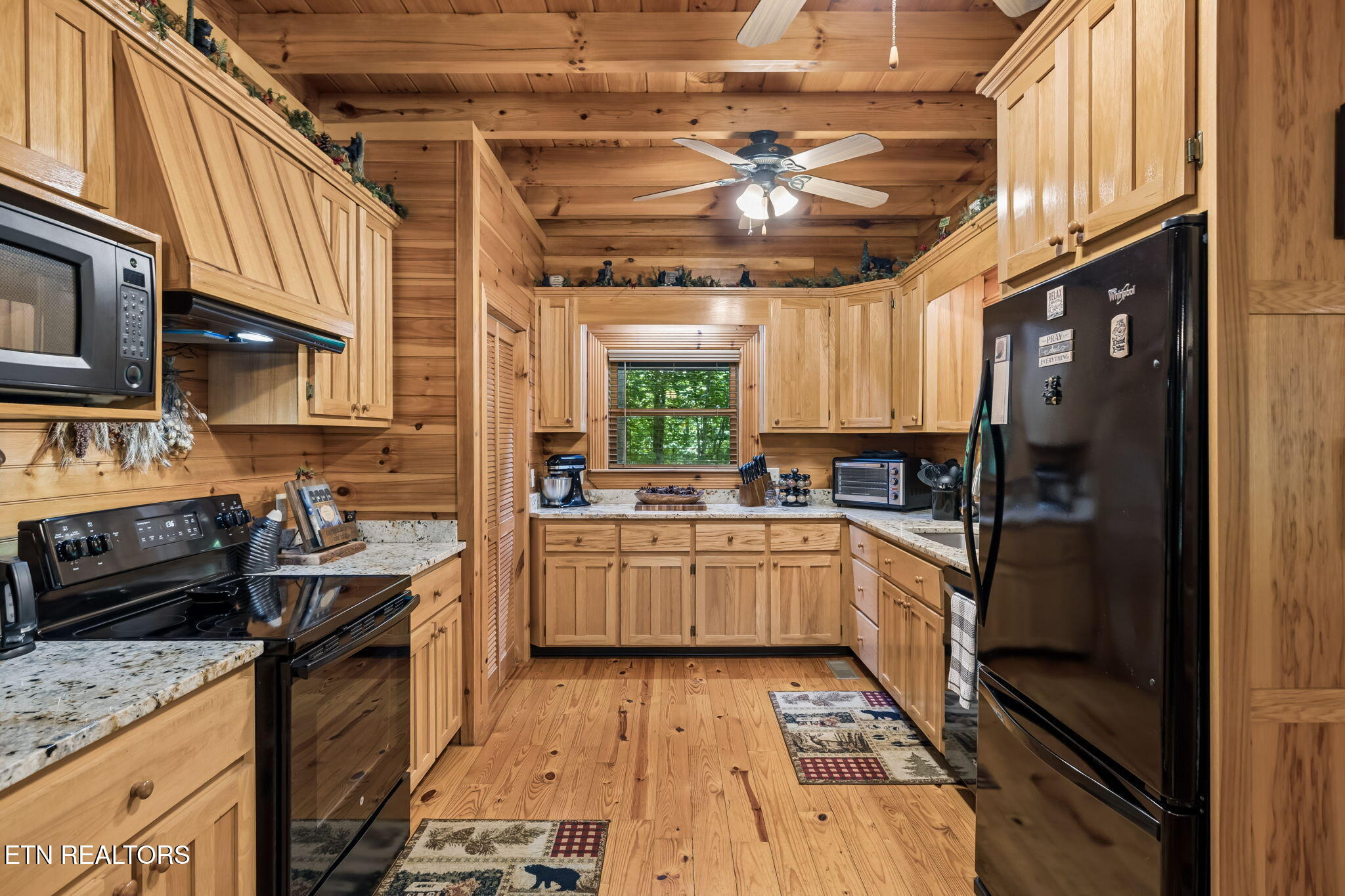 340 Doe Ridge Road Oneida TN 37841
