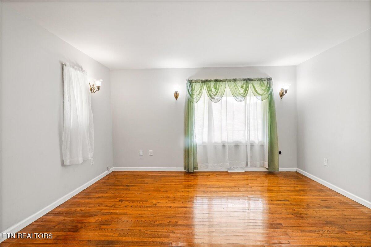 264&268 Little Cove Creek Road Caryville TN 37714