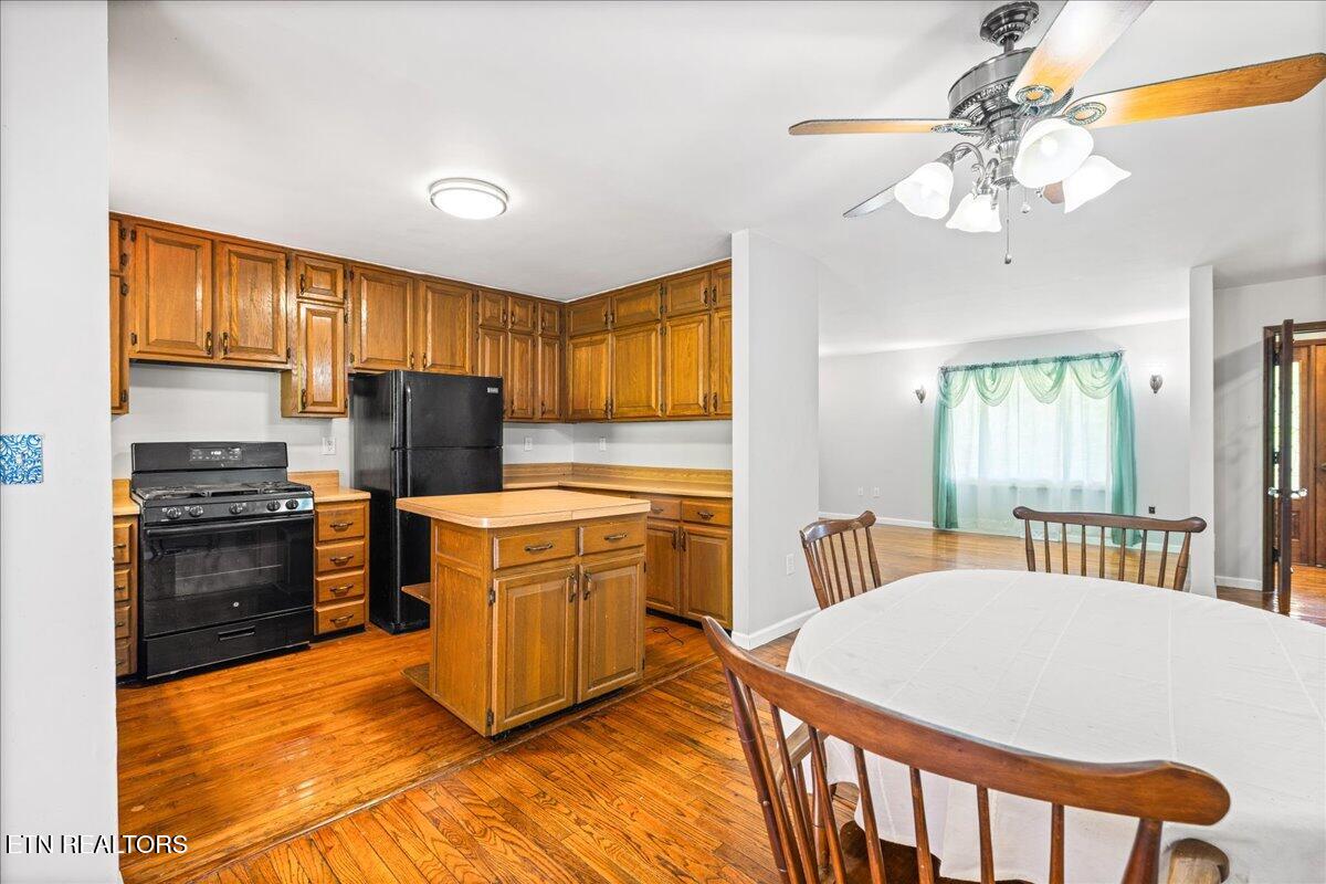 264&268 Little Cove Creek Road Caryville TN 37714