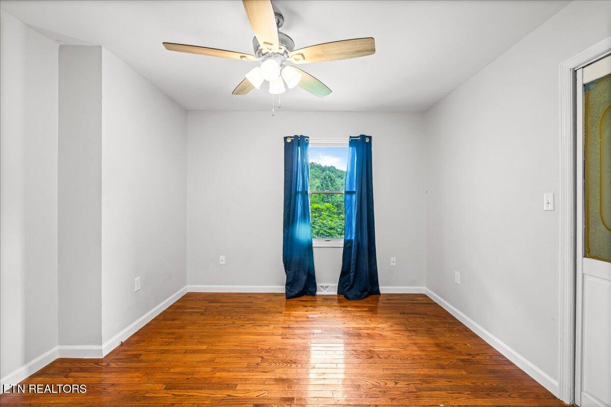 264&268 Little Cove Creek Road Caryville TN 37714