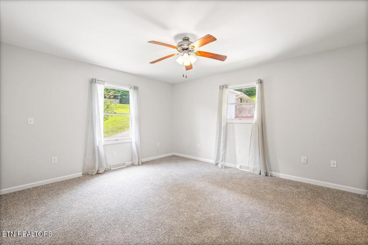 264&268 Little Cove Creek Road Caryville TN 37714