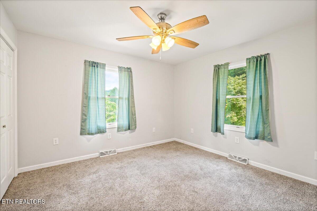 264&268 Little Cove Creek Road Caryville TN 37714