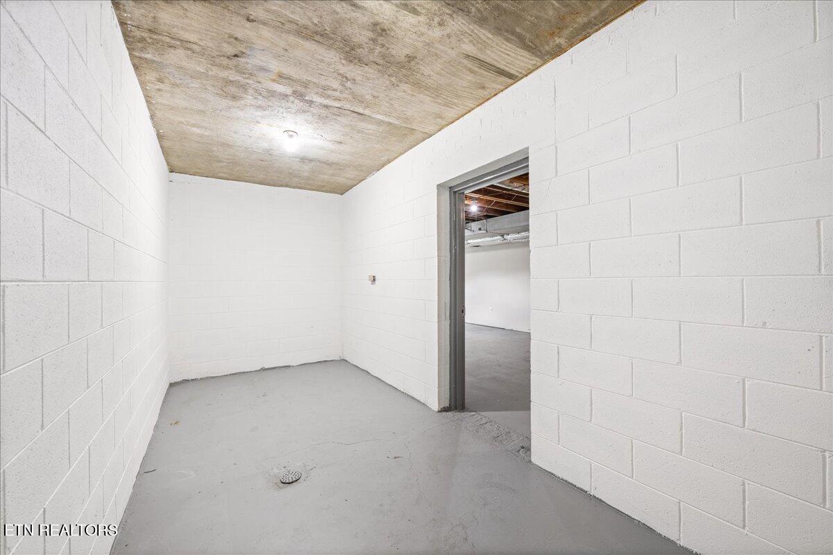 264&268 Little Cove Creek Road Caryville TN 37714