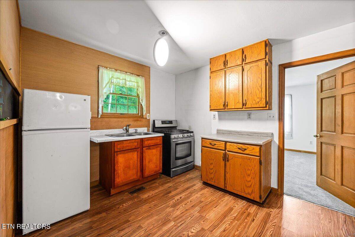 264&268 Little Cove Creek Road Caryville TN 37714