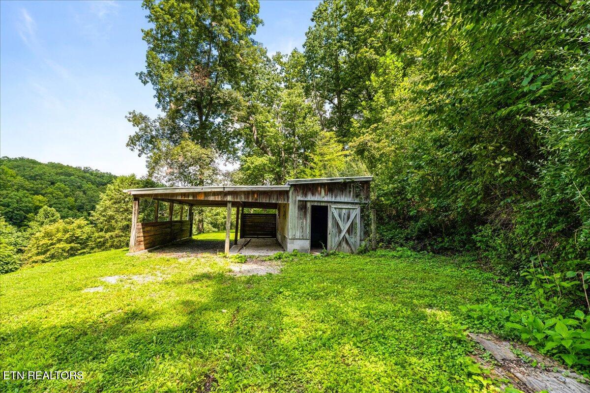 264&268 Little Cove Creek Road Caryville TN 37714