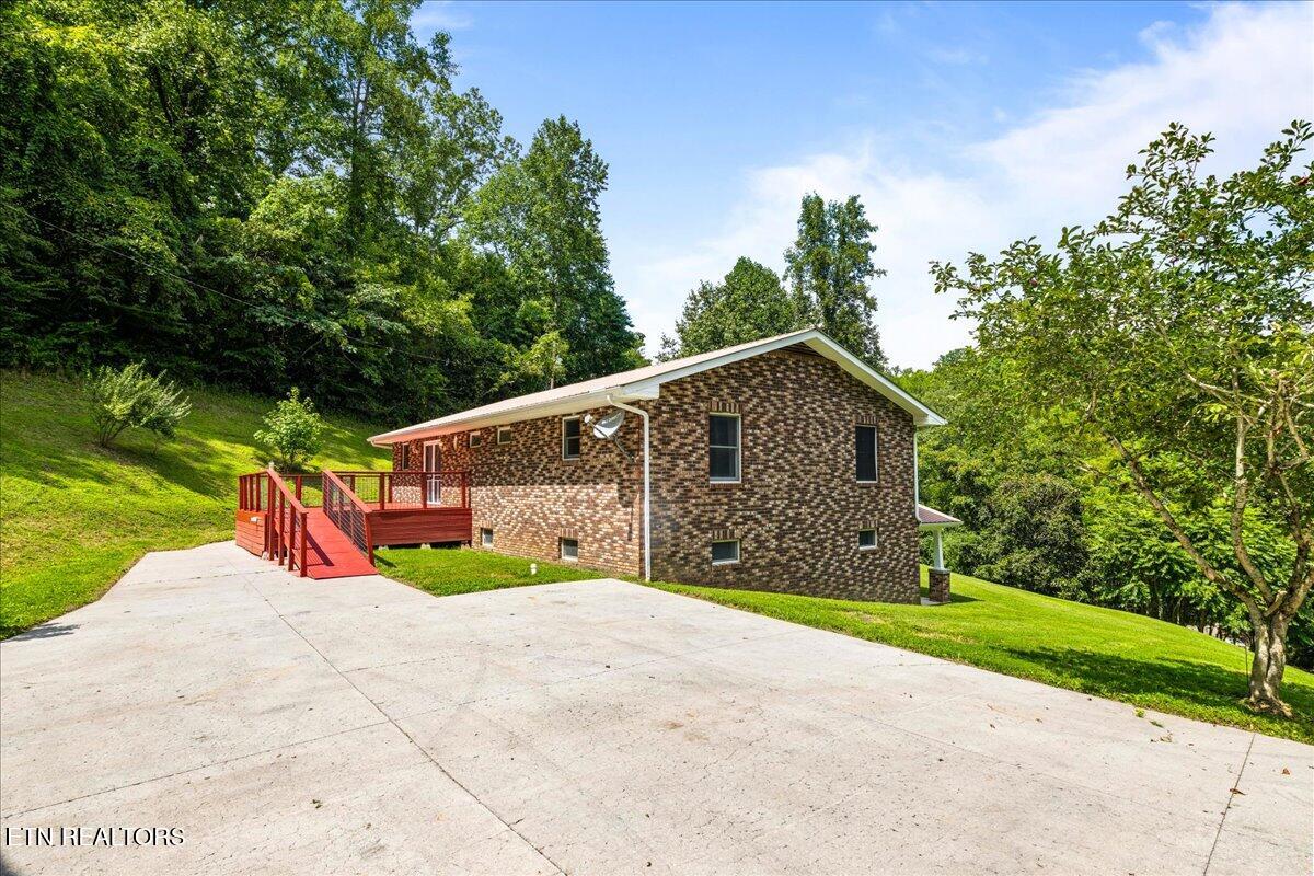 264&268 Little Cove Creek Road Caryville TN 37714