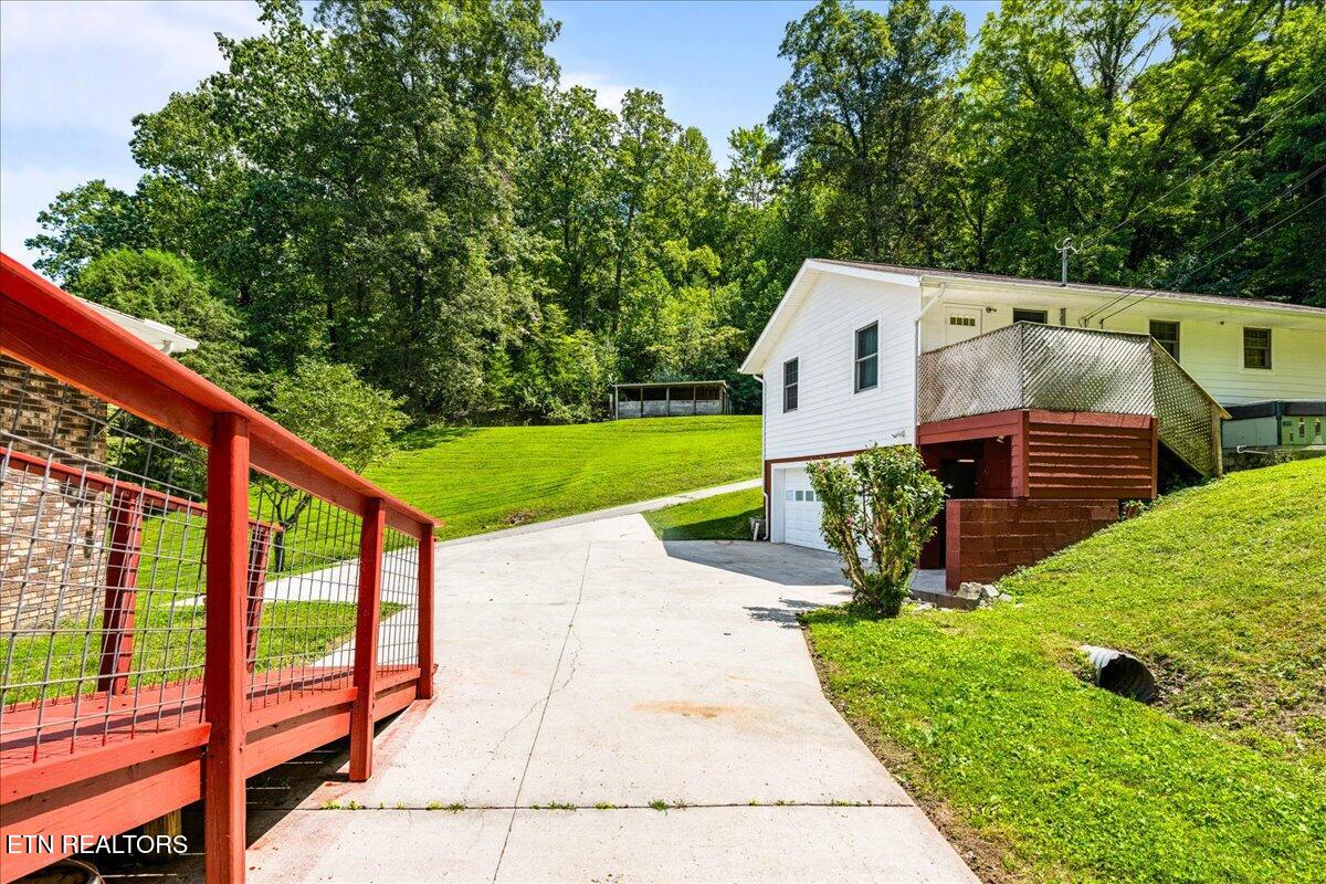 264&268 Little Cove Creek Road Caryville TN 37714