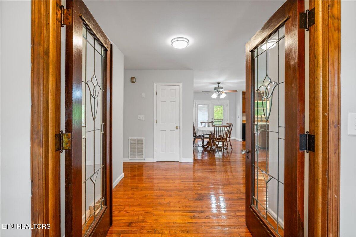 264&268 Little Cove Creek Road Caryville TN 37714