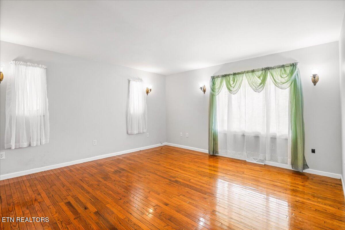 264&268 Little Cove Creek Road Caryville TN 37714