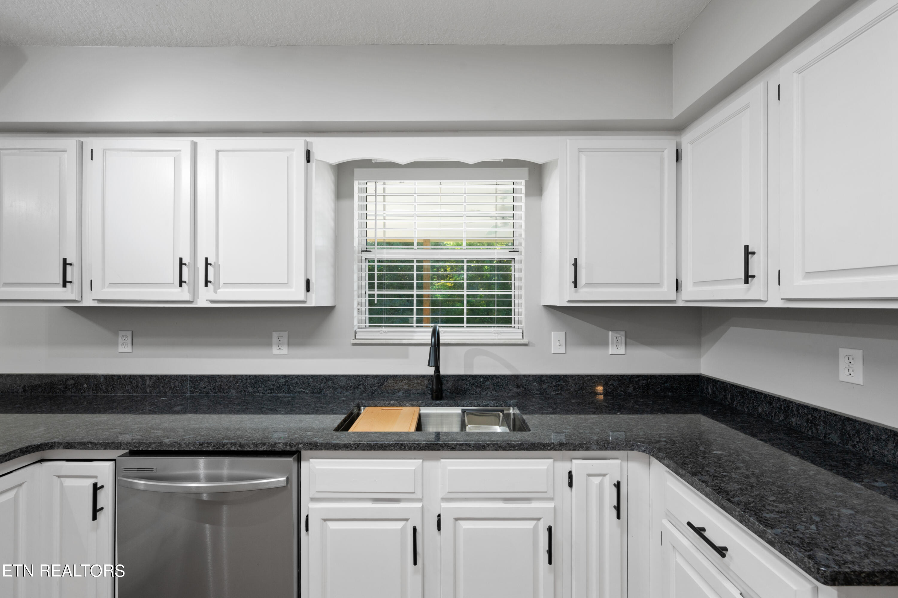 9708 Smoky Row Road Strawberry Plains TN 37871