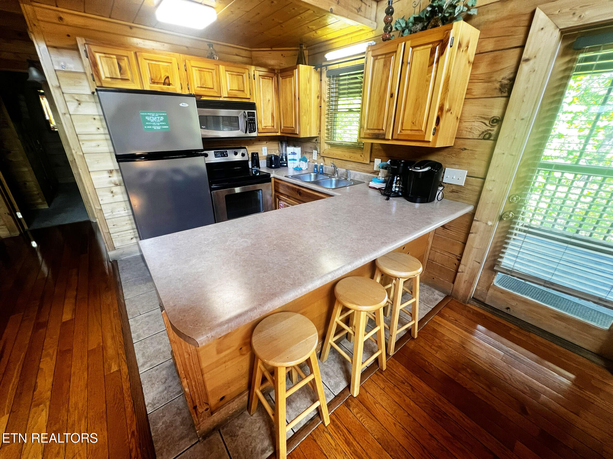 3216 White Falcon Way Pigeon Forge TN 37863
