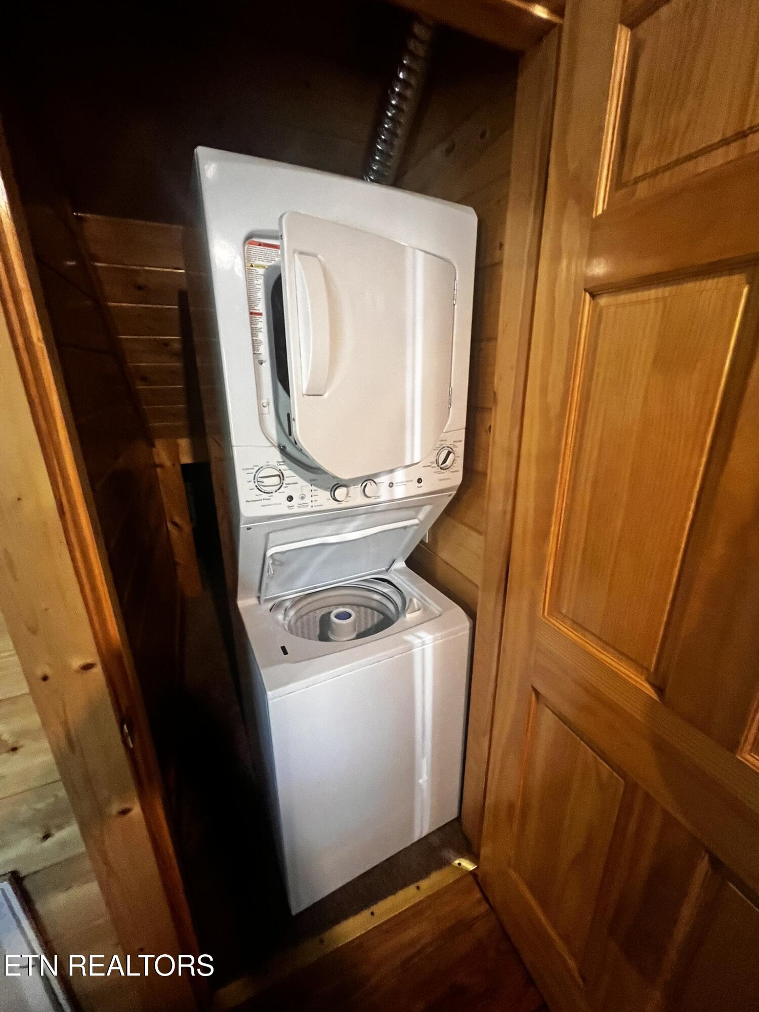 3216 White Falcon Way Pigeon Forge TN 37863