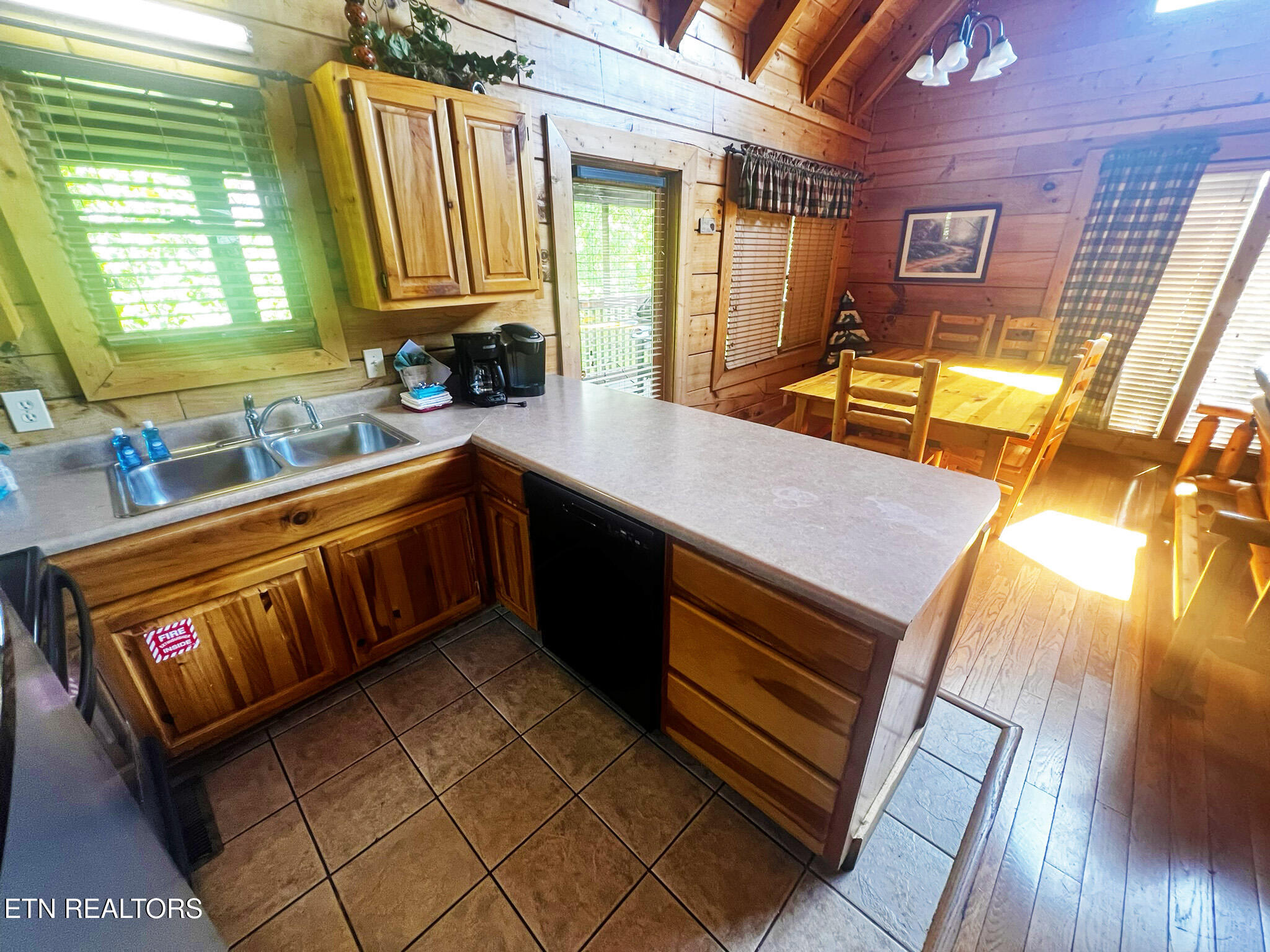 3216 White Falcon Way Pigeon Forge TN 37863