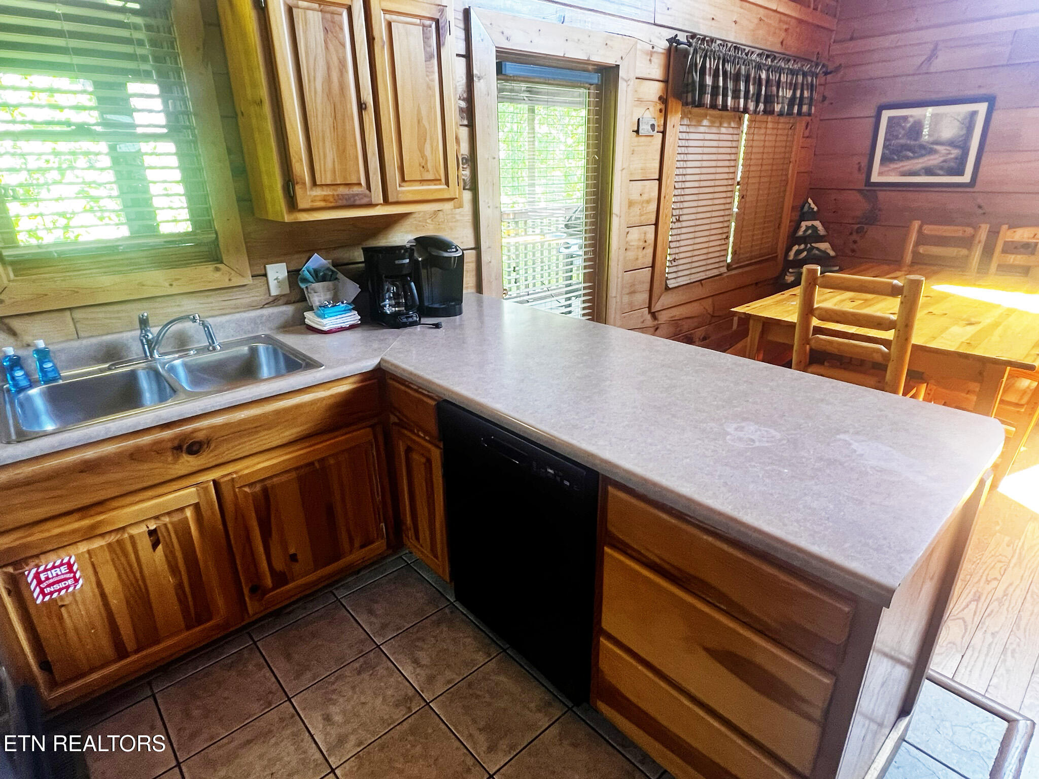 3216 White Falcon Way Pigeon Forge TN 37863
