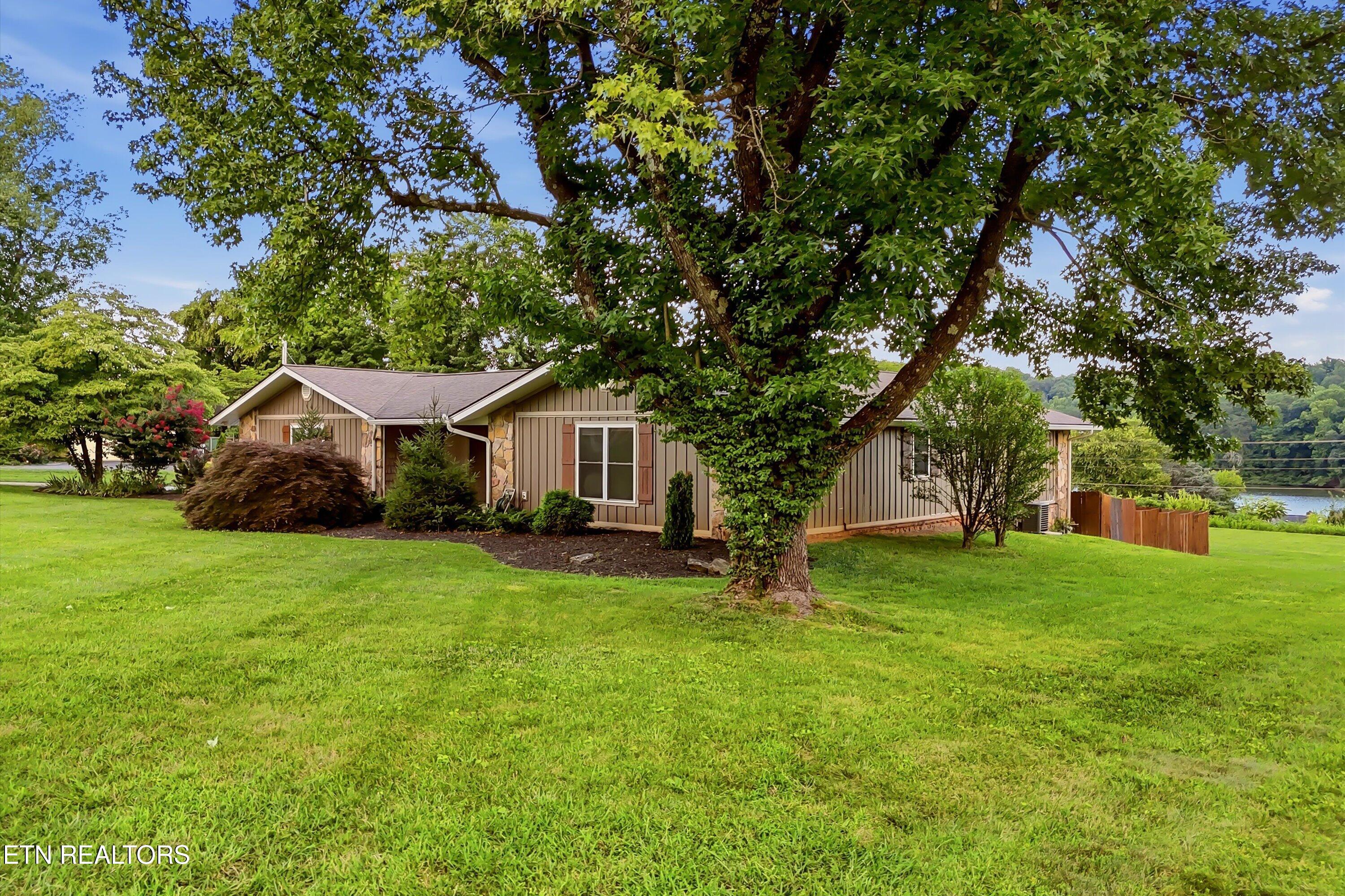 10100 El Pinar Drive Knoxville TN 37922