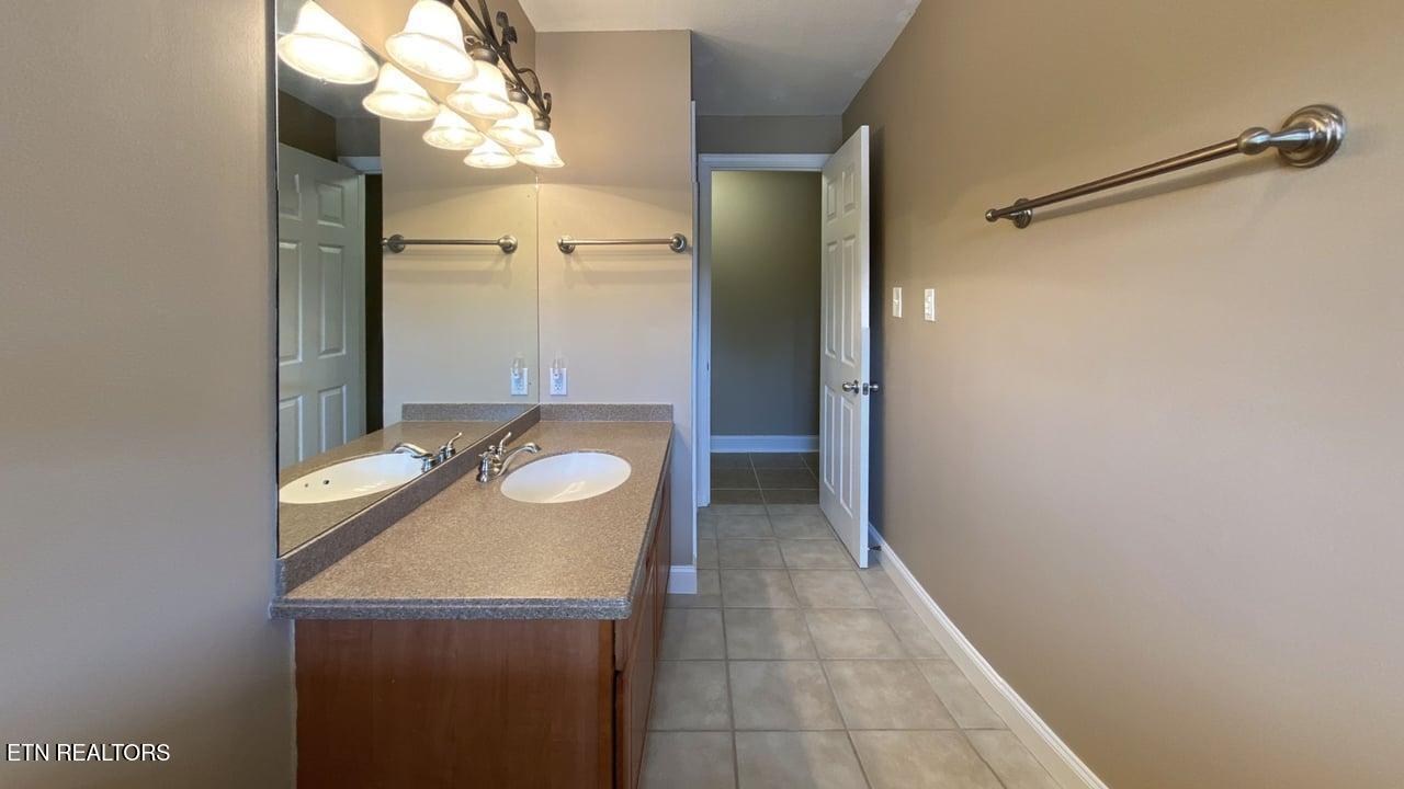 10100 El Pinar Drive Knoxville TN 37922