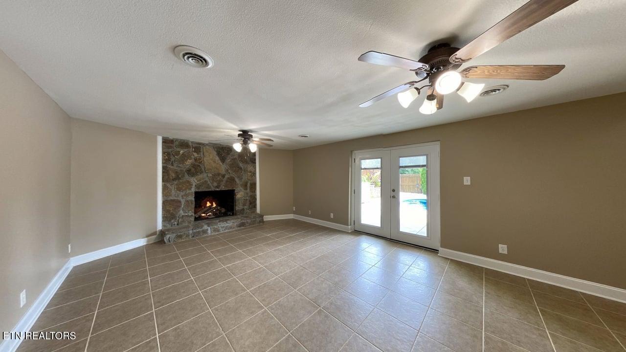 10100 El Pinar Drive Knoxville TN 37922