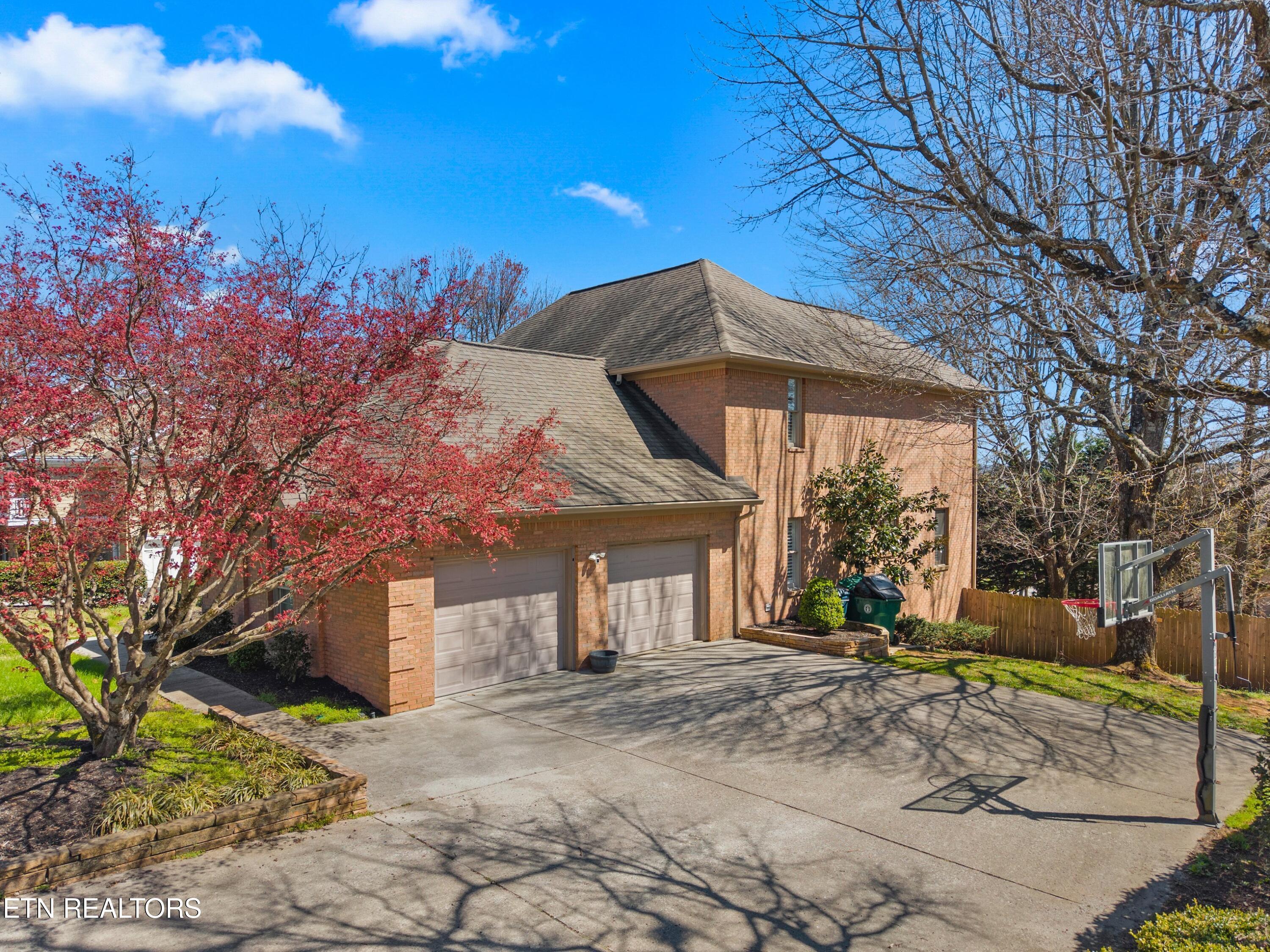 1075 St Ives Court Morristown TN 37814