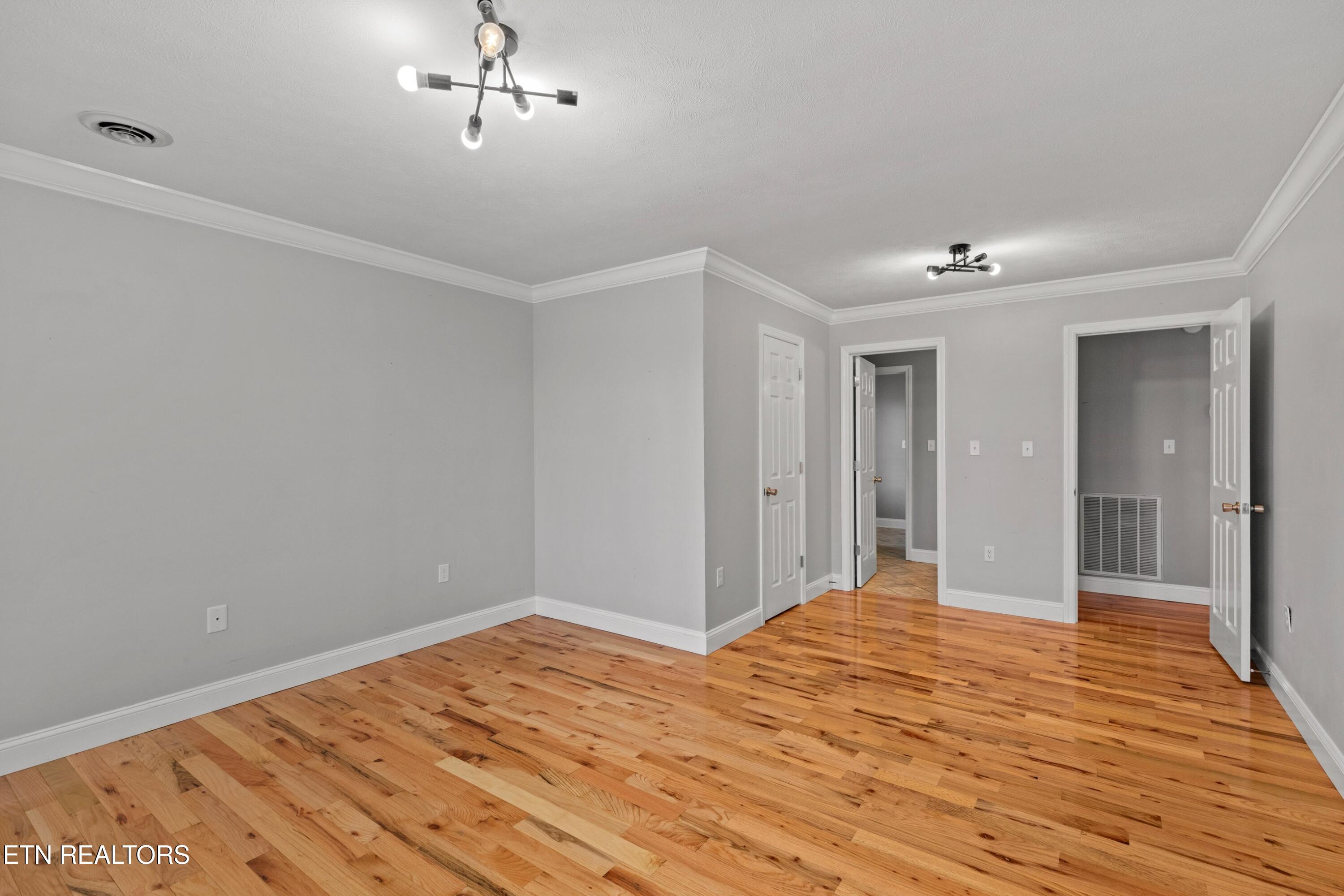 1075 St Ives Court Morristown TN 37814