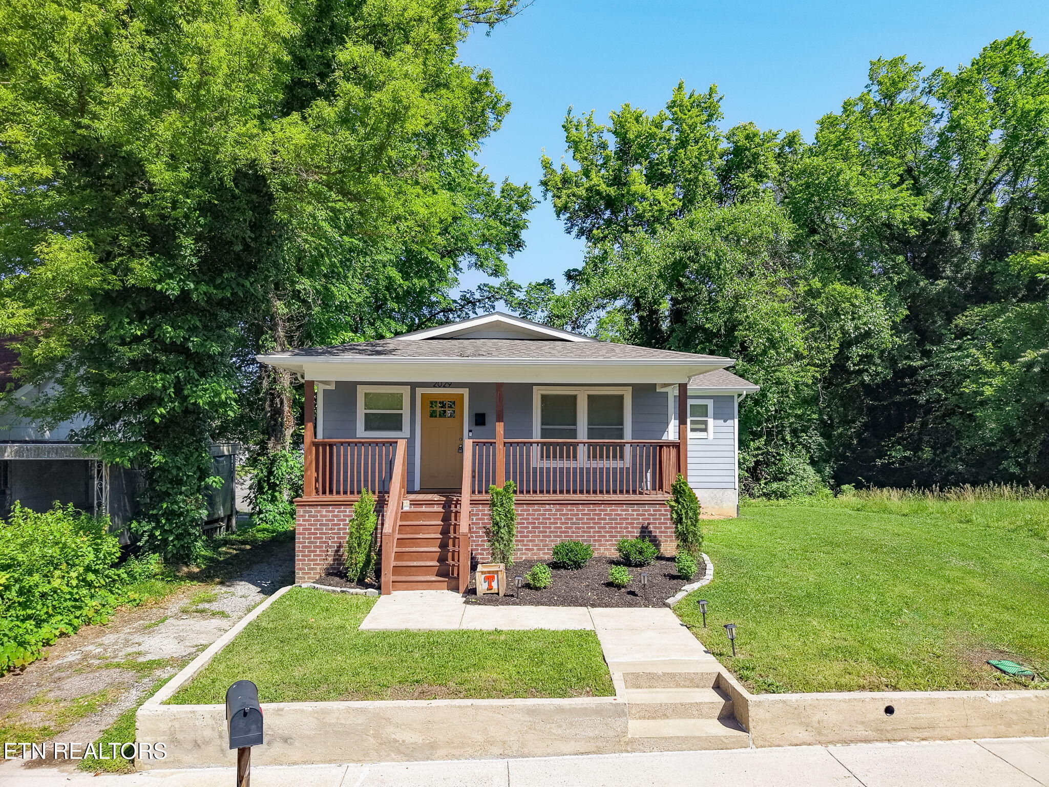 2029 E 5th Avenue Knoxville TN 37917