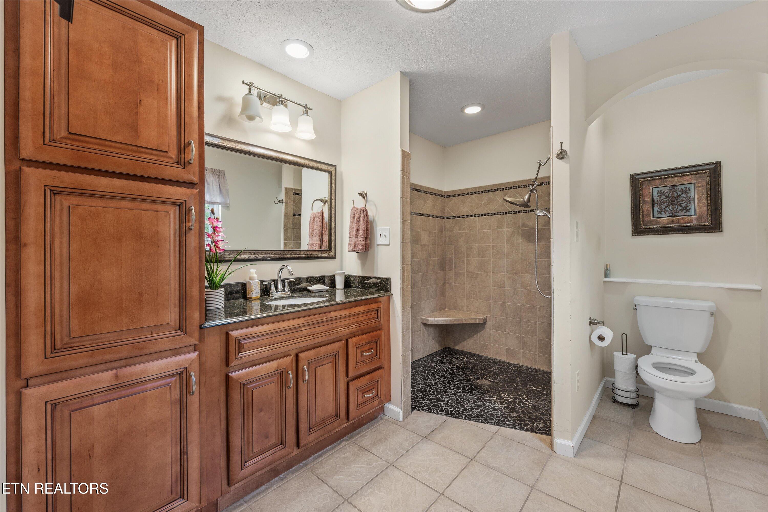 8028 Oak Ridge Highway Knoxville TN 37931