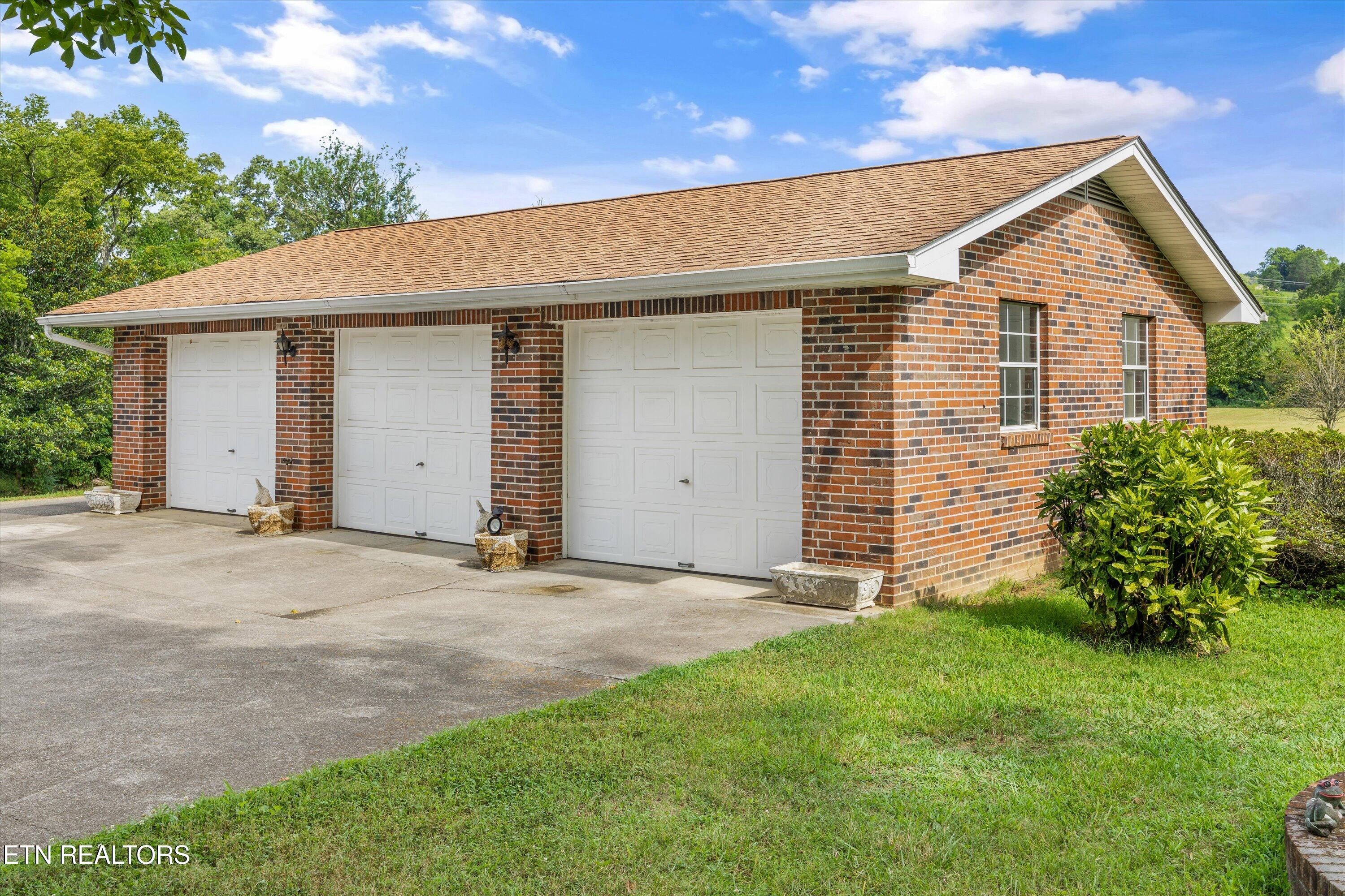 8028 Oak Ridge Highway Knoxville TN 37931