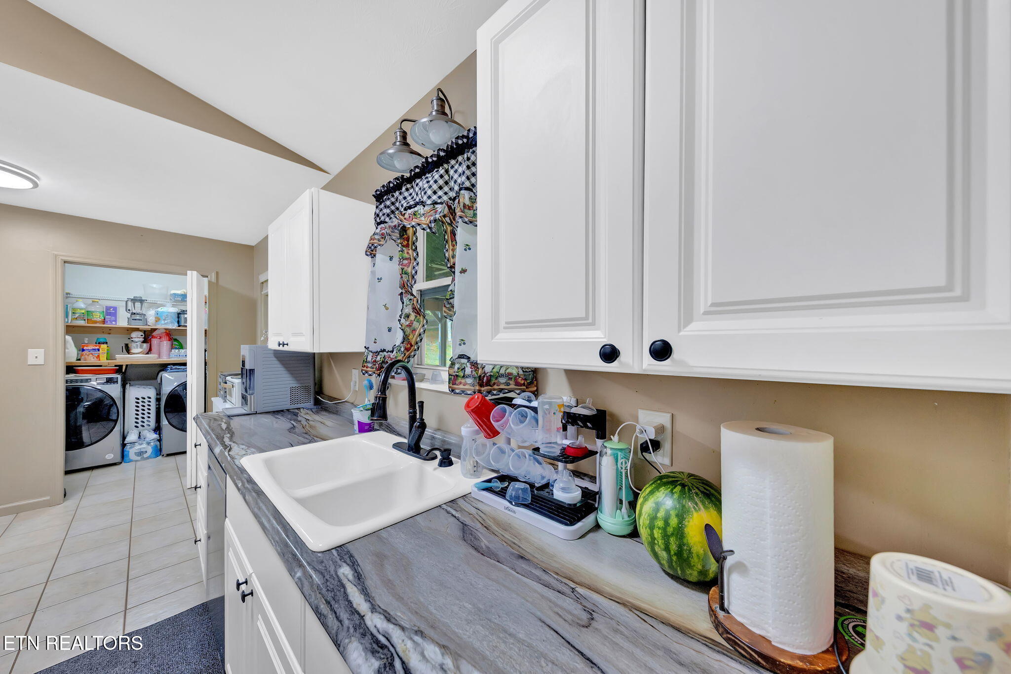 3721 Meadowland Drive Morristown TN 37814