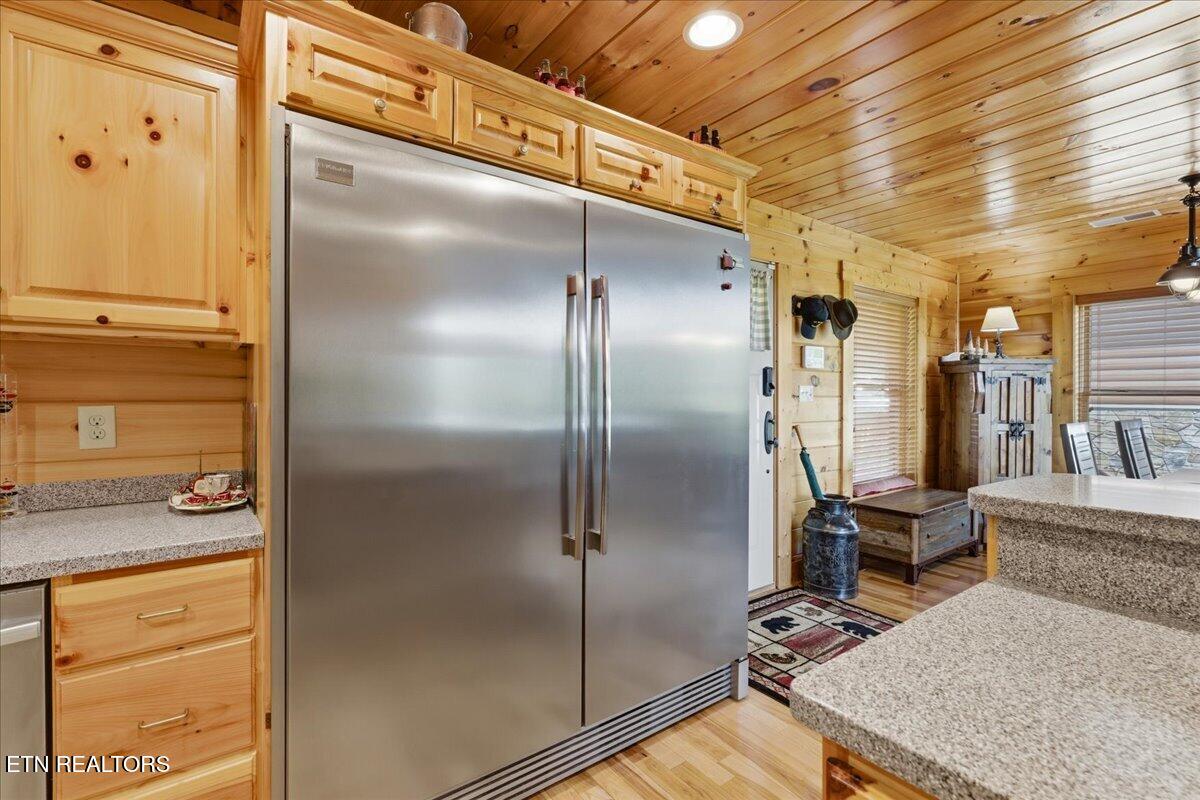 2732 Cayanne Road Cosby TN 37722