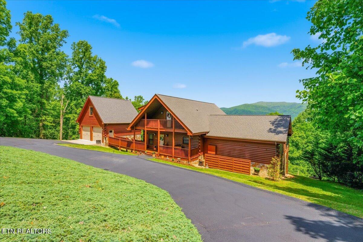 2732 Cayanne Road Cosby TN 37722