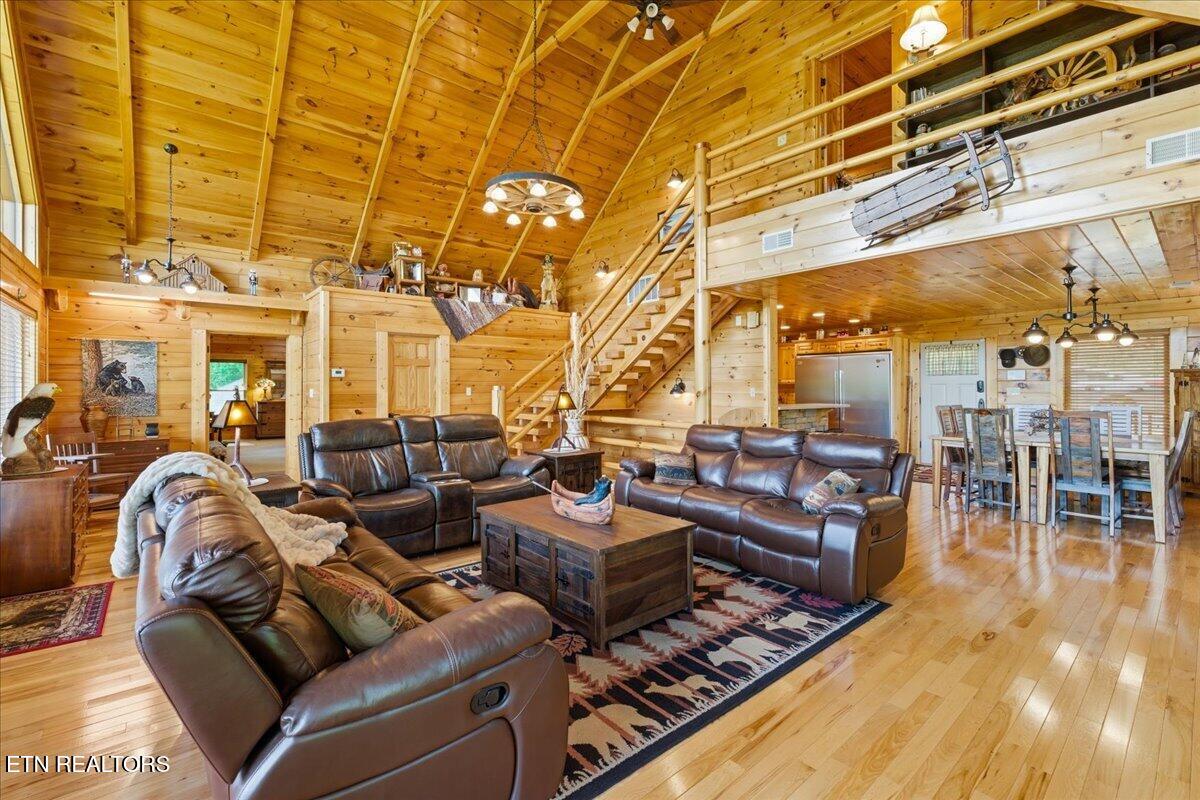 2732 Cayanne Road Cosby TN 37722