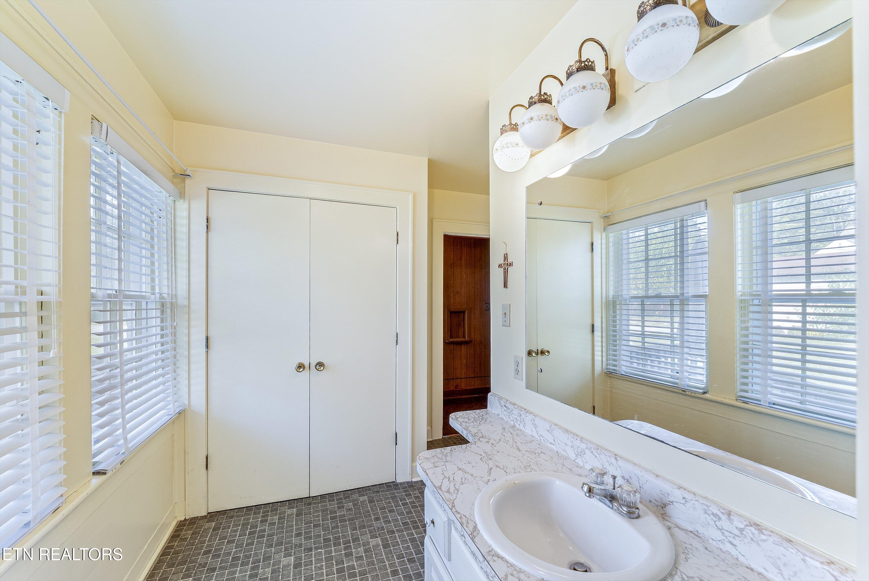 119 Adair Drive Knoxville TN 37918
