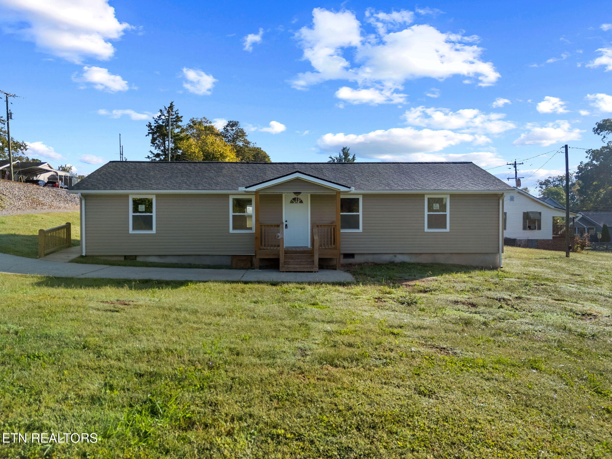 303 Hillcrest Street Clinton TN 37716