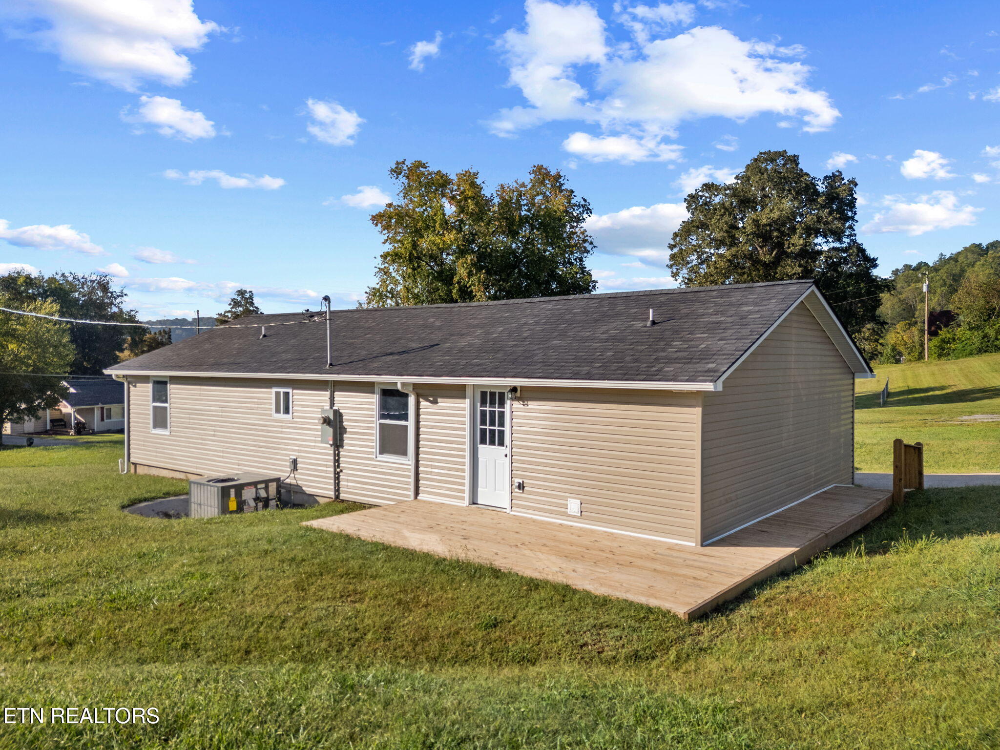 303 Hillcrest Street Clinton TN 37716