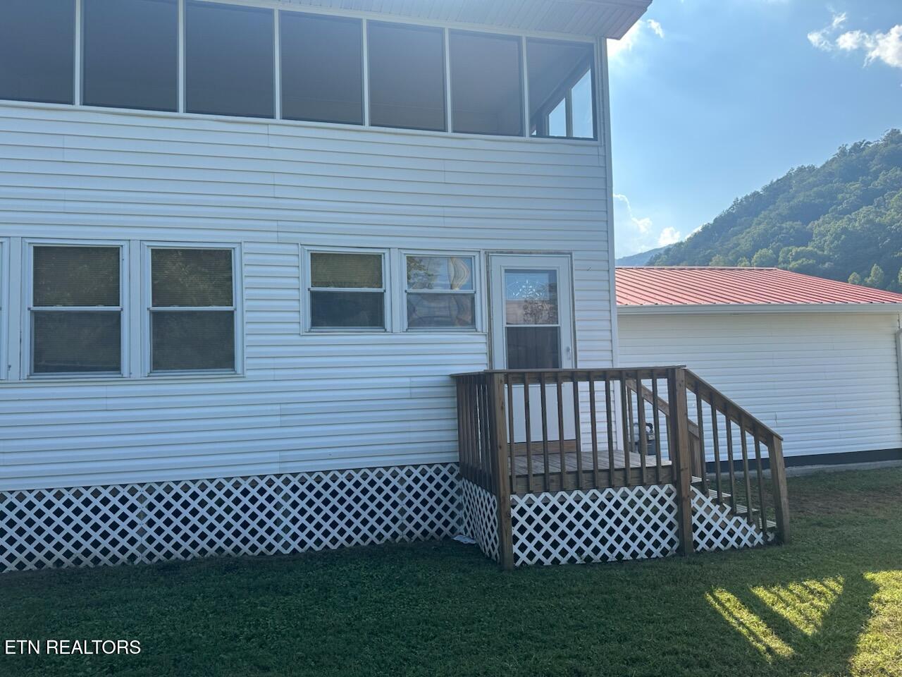 321 Willow Lane Rocky Top TN 37769