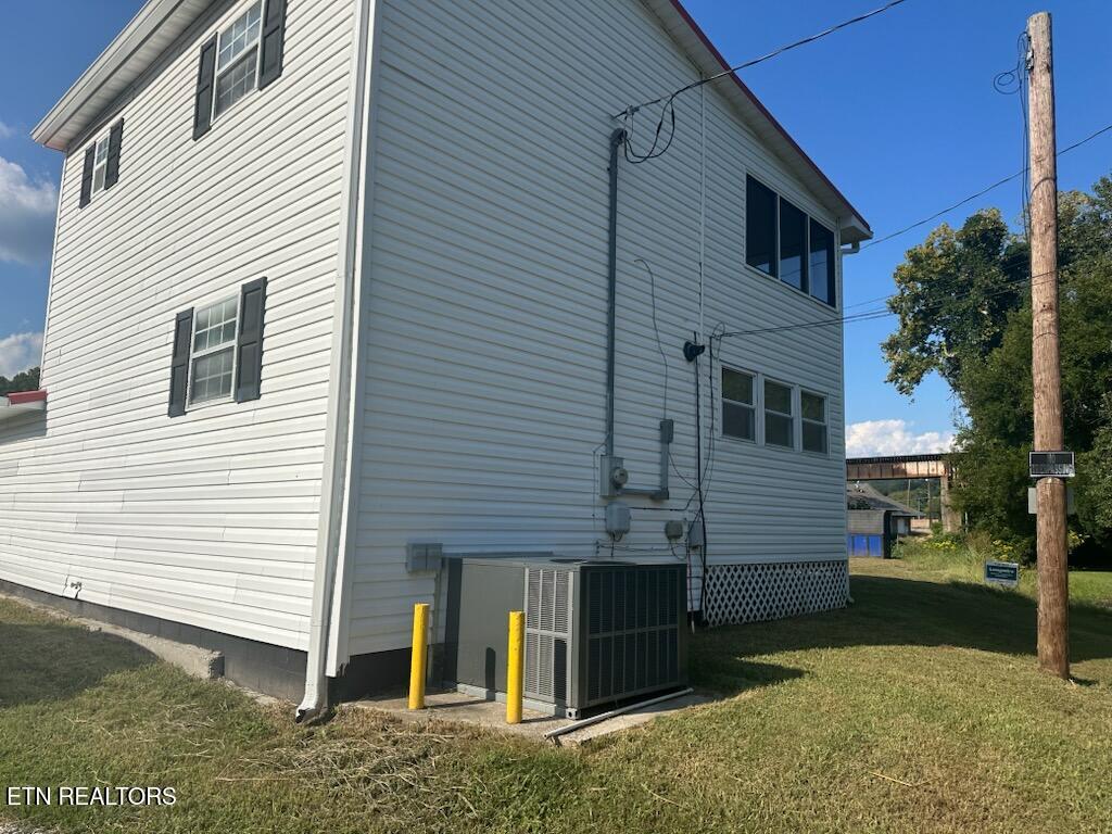 321 Willow Lane Rocky Top TN 37769