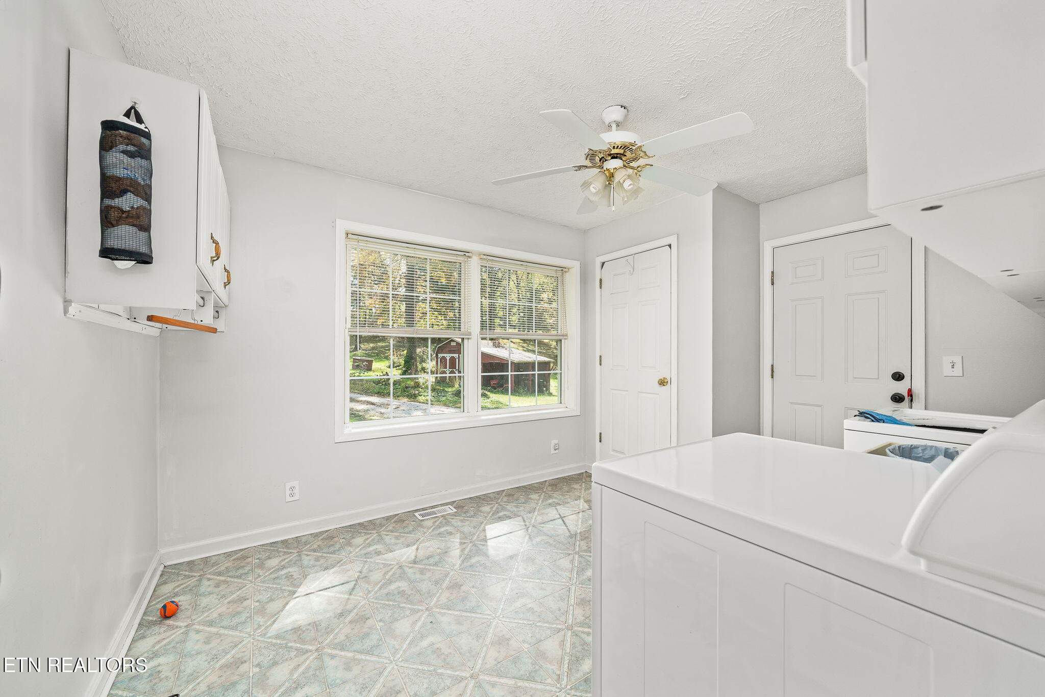 614 W Creston Road Crossville TN 38571