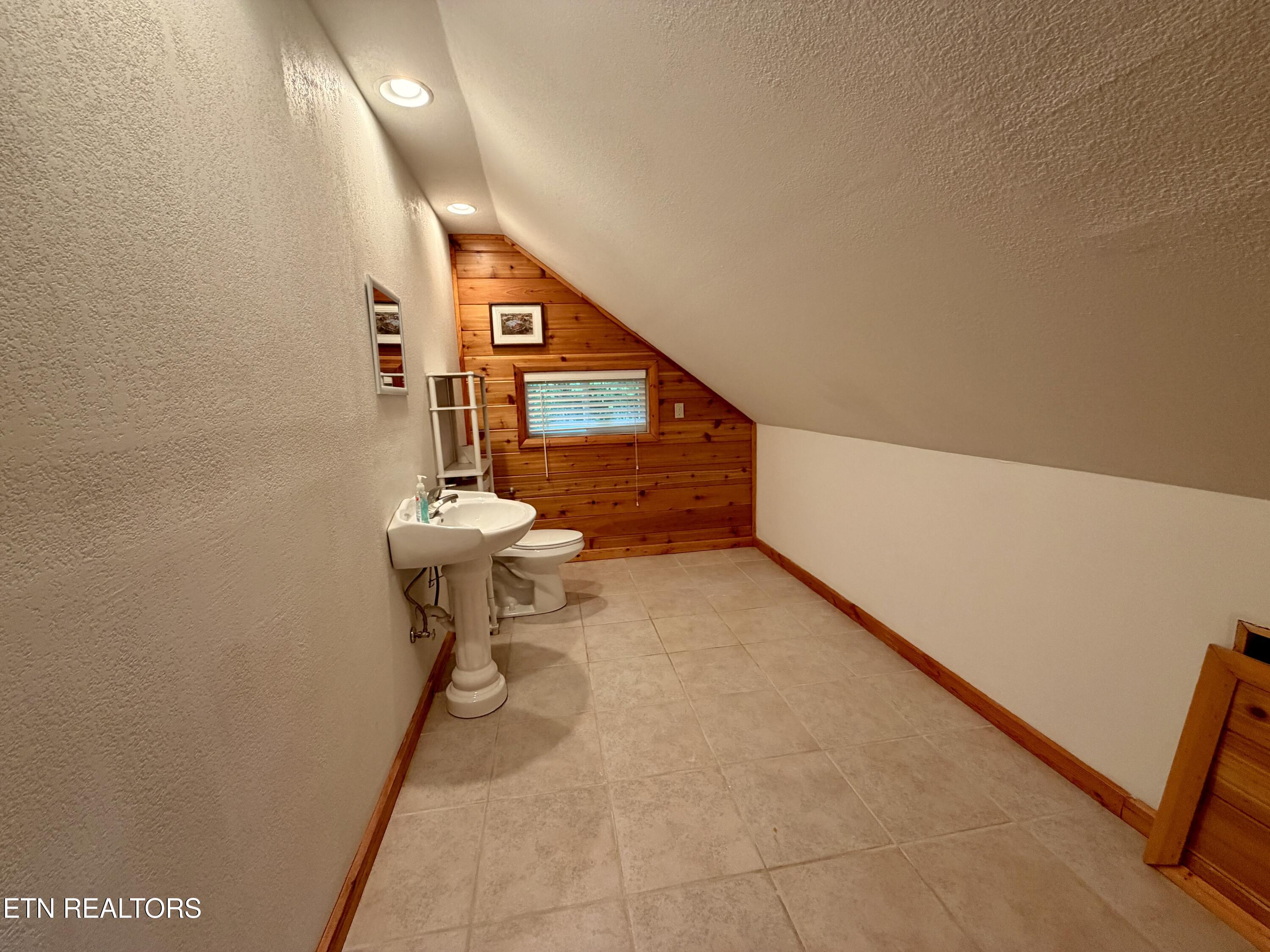 489 Hickory Grove Road Madisonville TN 37354