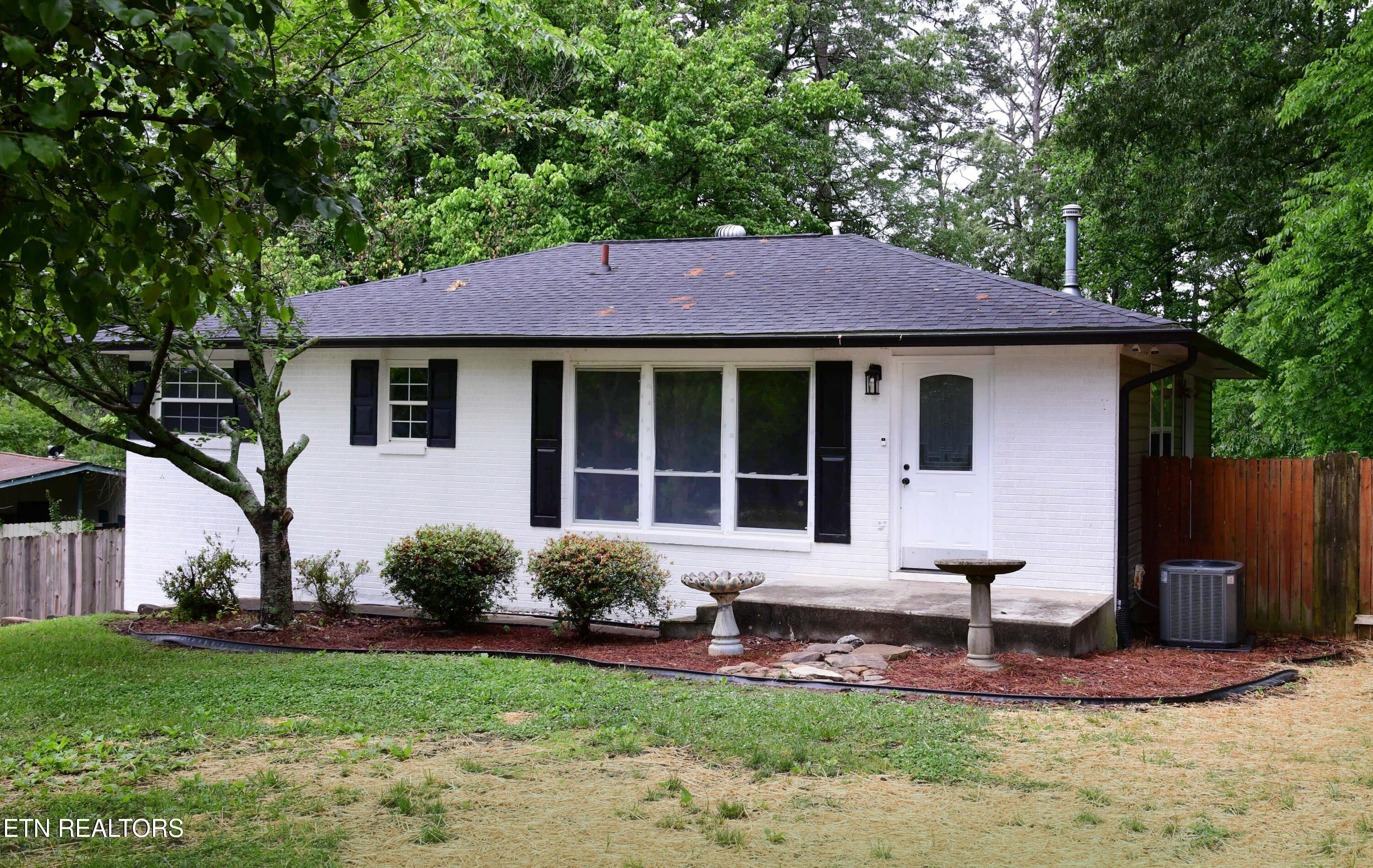 102 Henderson Lane Oak Ridge TN 37830