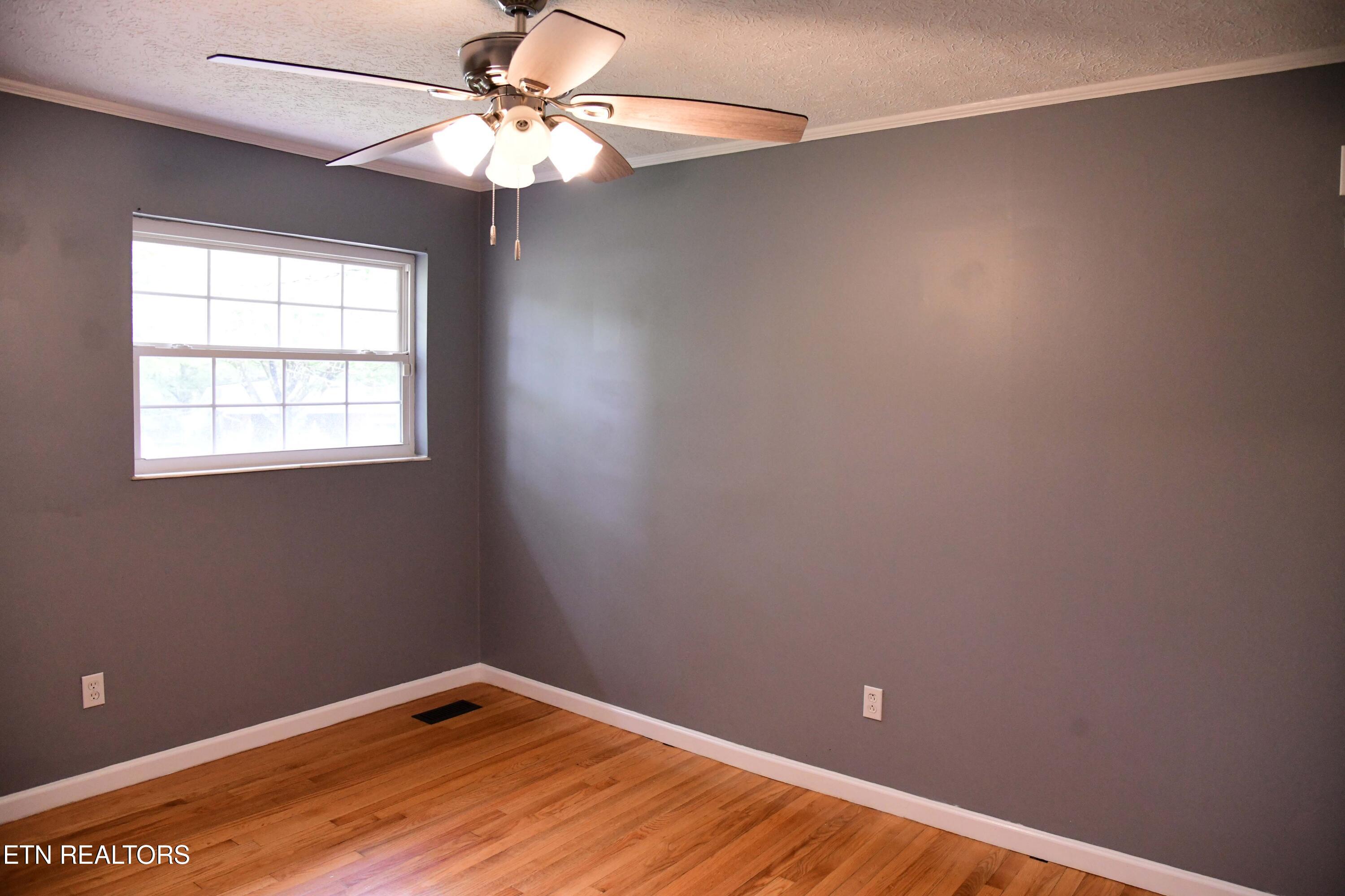 102 Henderson Lane Oak Ridge TN 37830