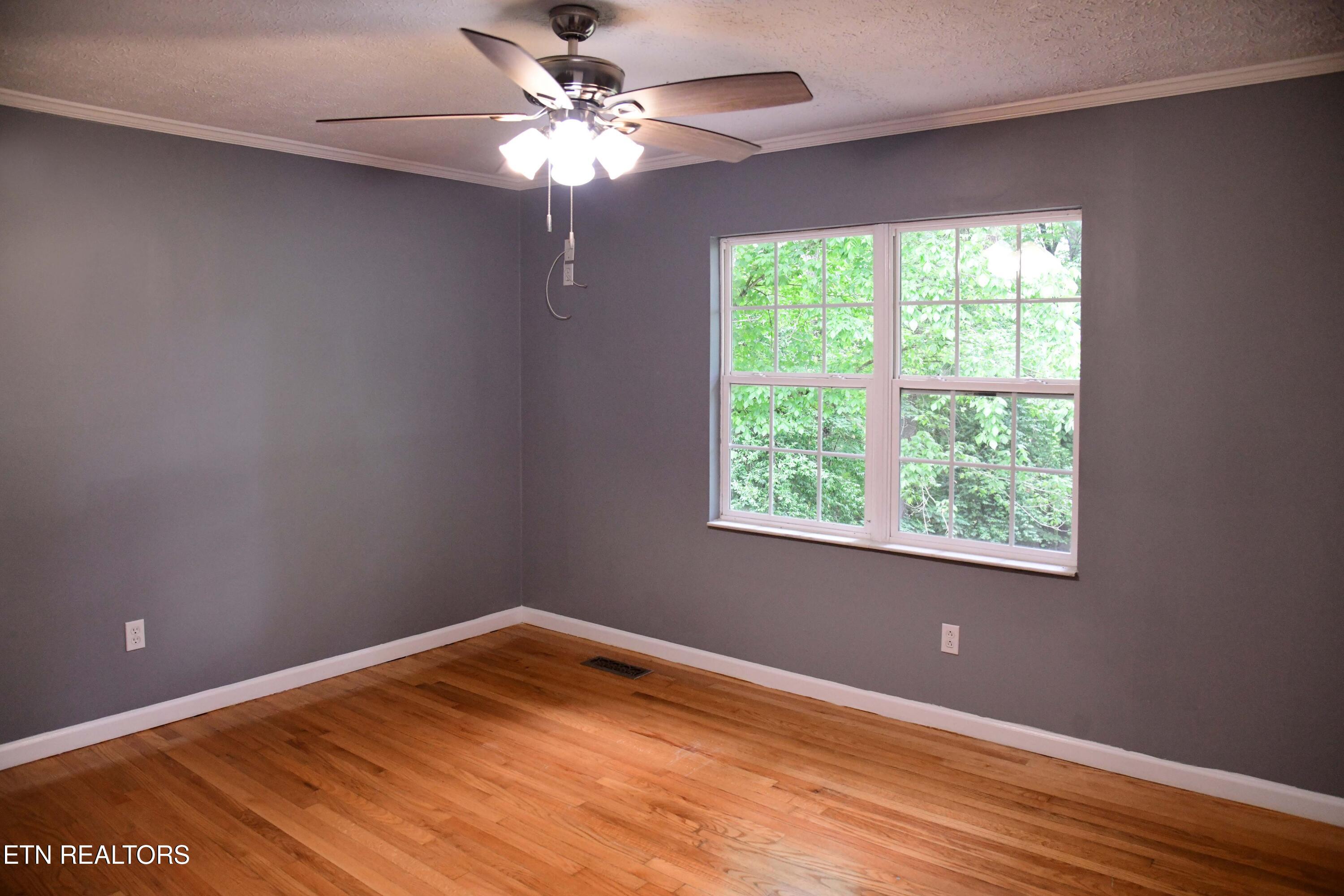 102 Henderson Lane Oak Ridge TN 37830
