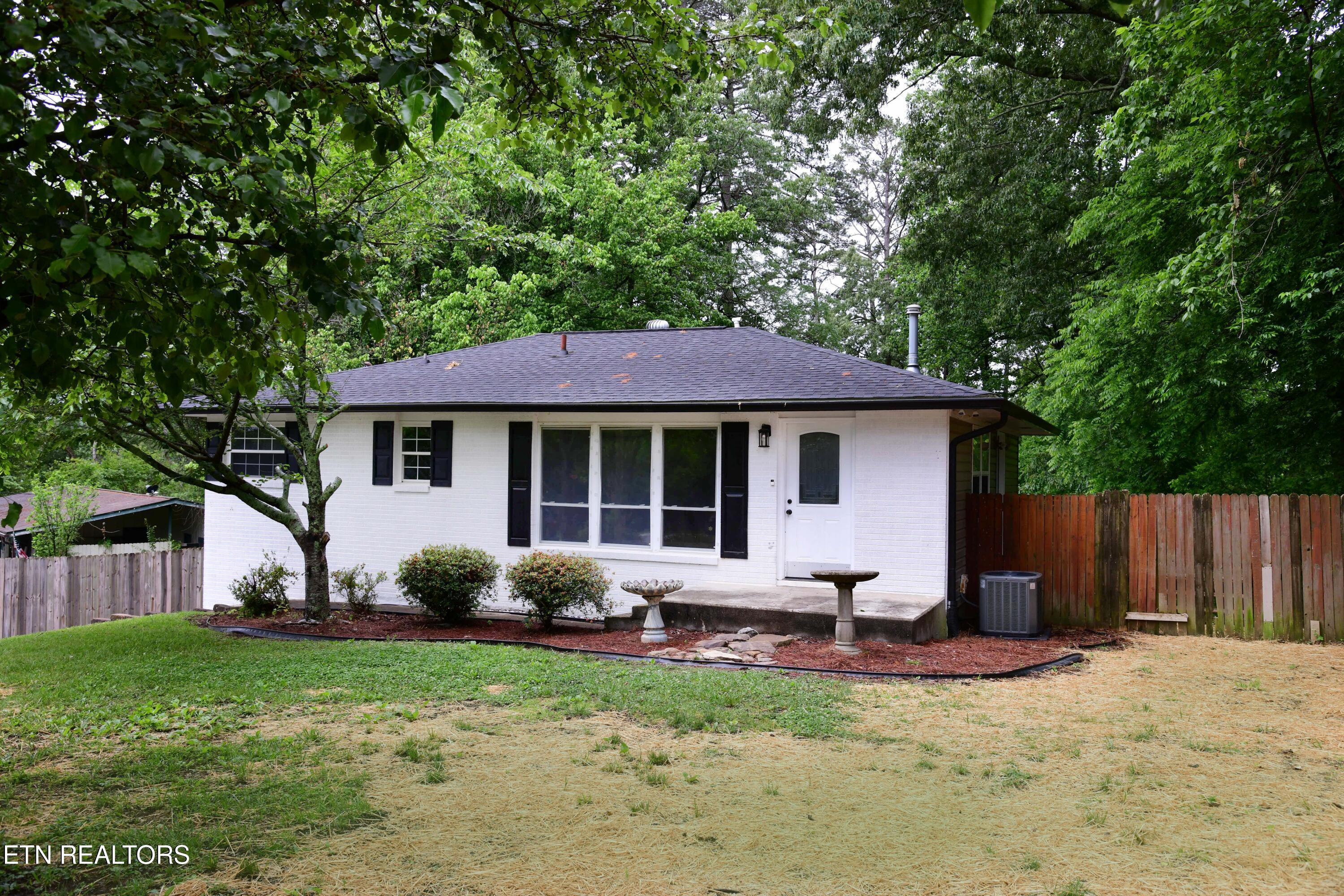 102 Henderson Lane Oak Ridge TN 37830