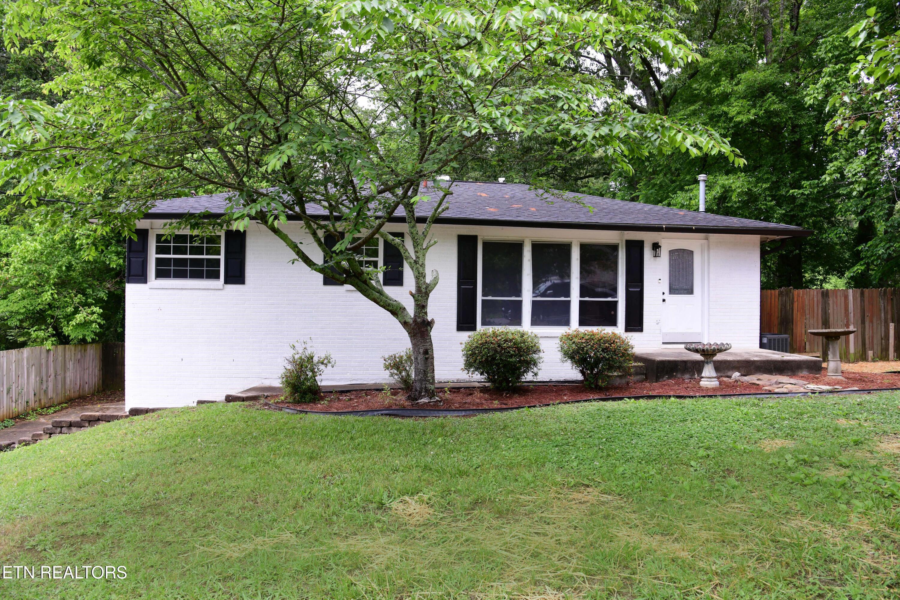 102 Henderson Lane Oak Ridge TN 37830