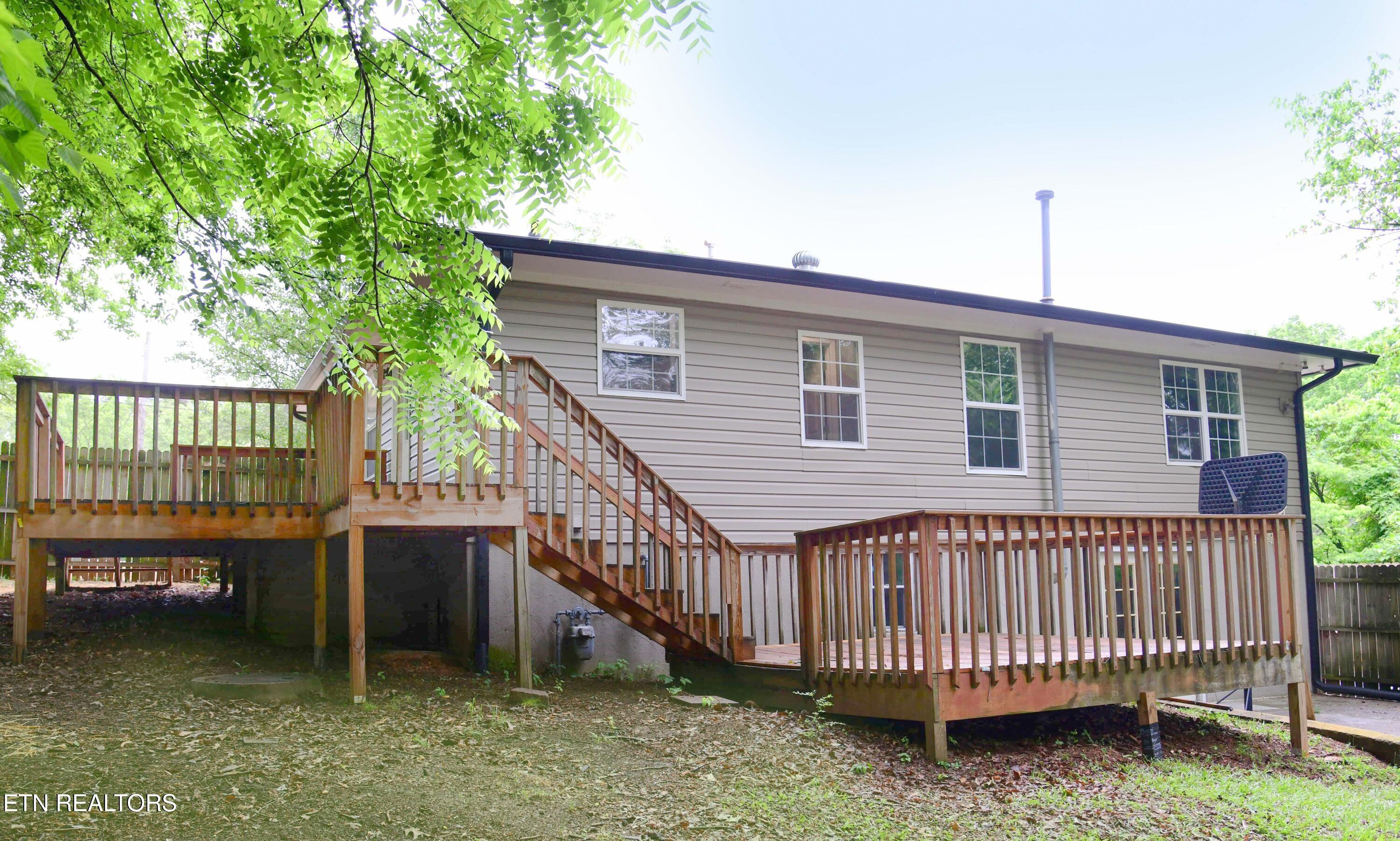 102 Henderson Lane Oak Ridge TN 37830