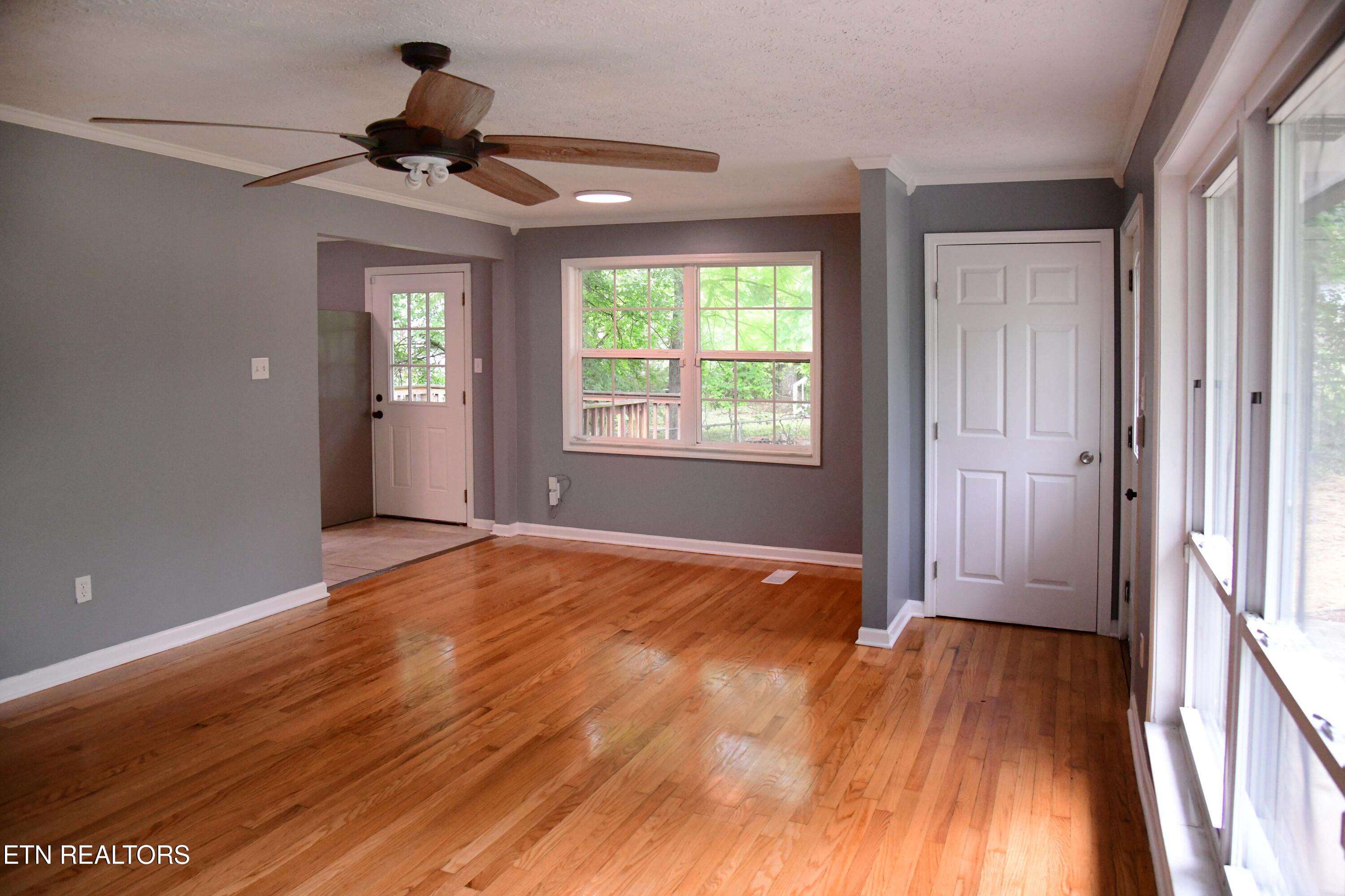 102 Henderson Lane Oak Ridge TN 37830