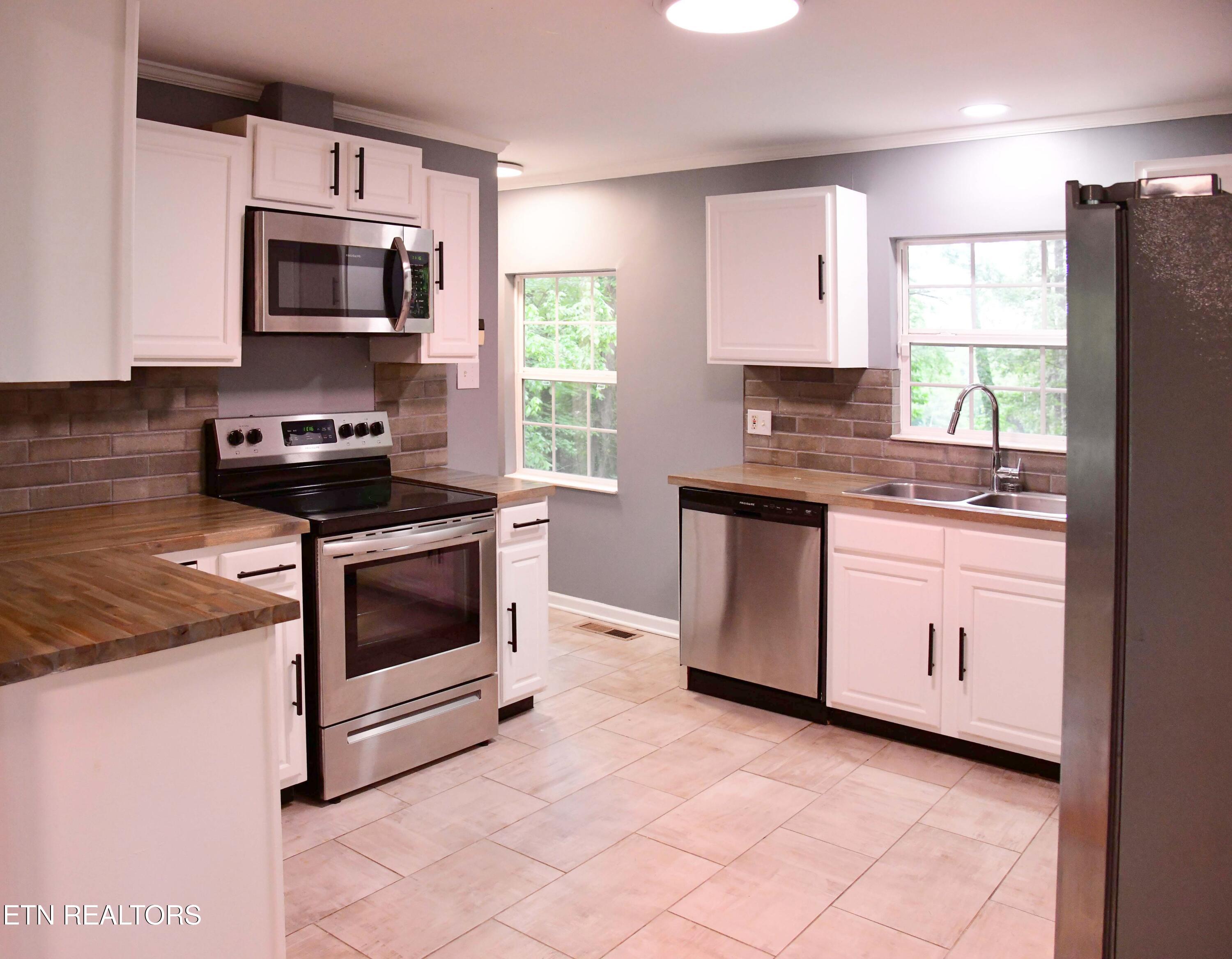 102 Henderson Lane Oak Ridge TN 37830
