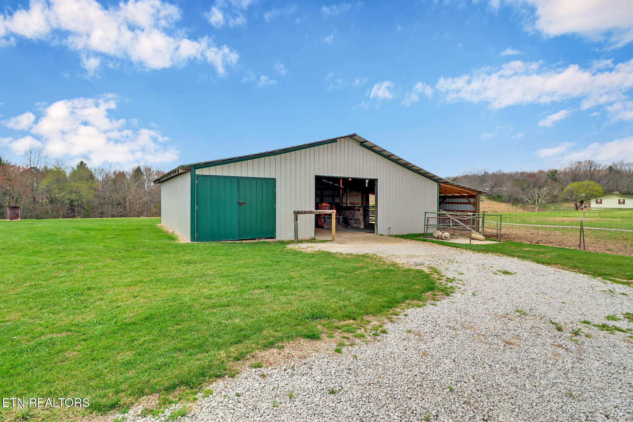 1978 Oloff Smith Road Allardt TN 38504