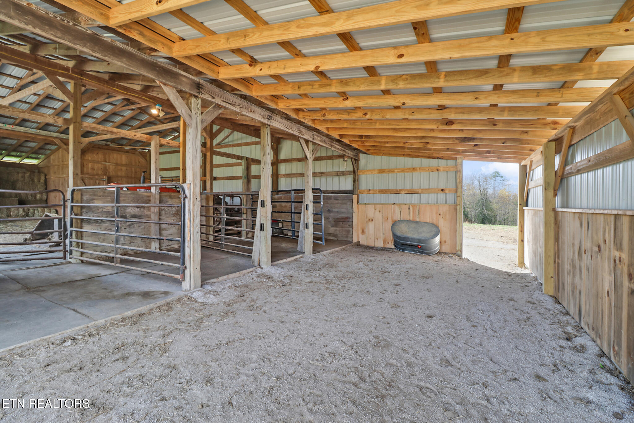 1978 Oloff Smith Road Allardt TN 38504