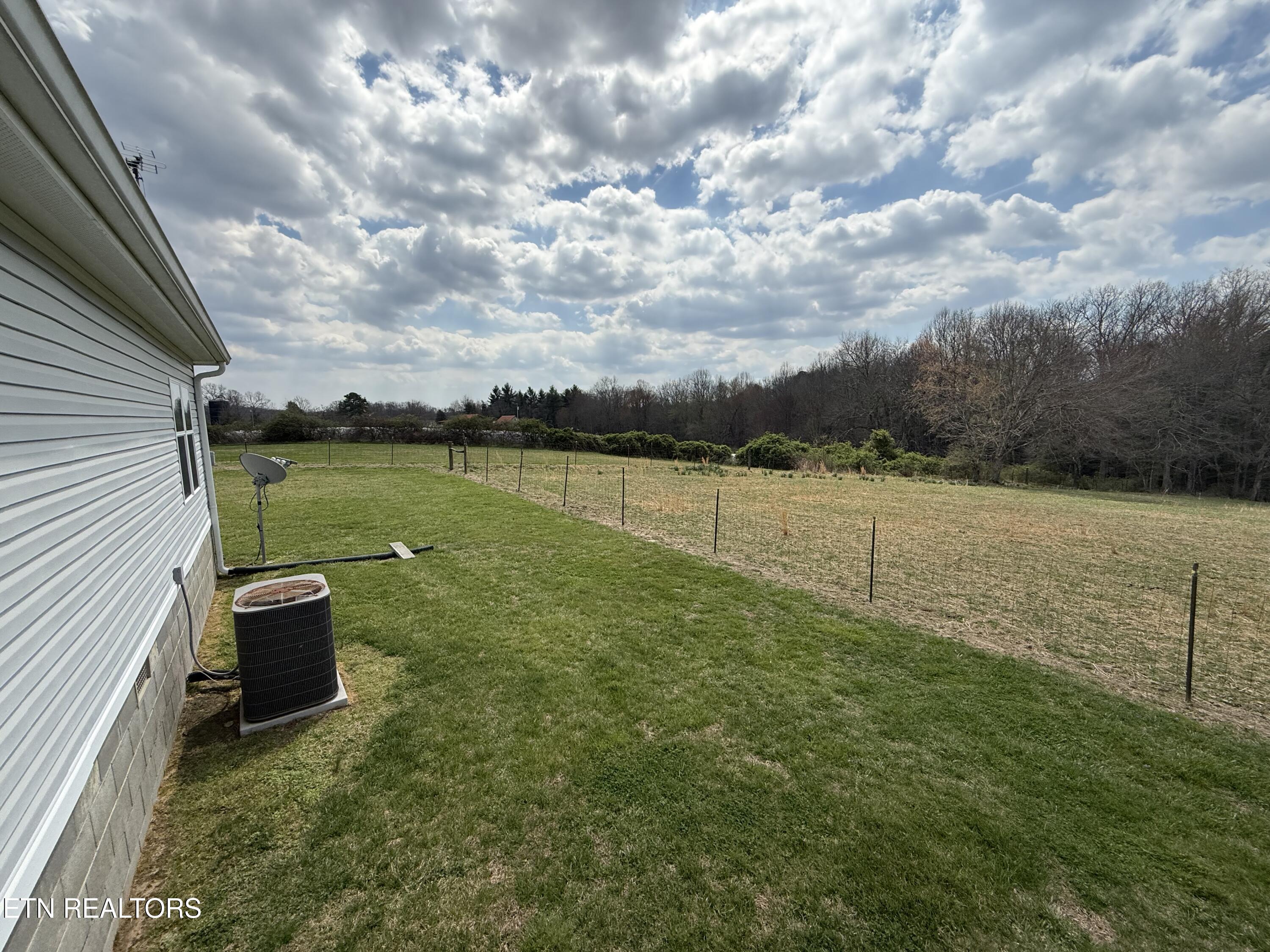 1978 Oloff Smith Road Allardt TN 38504
