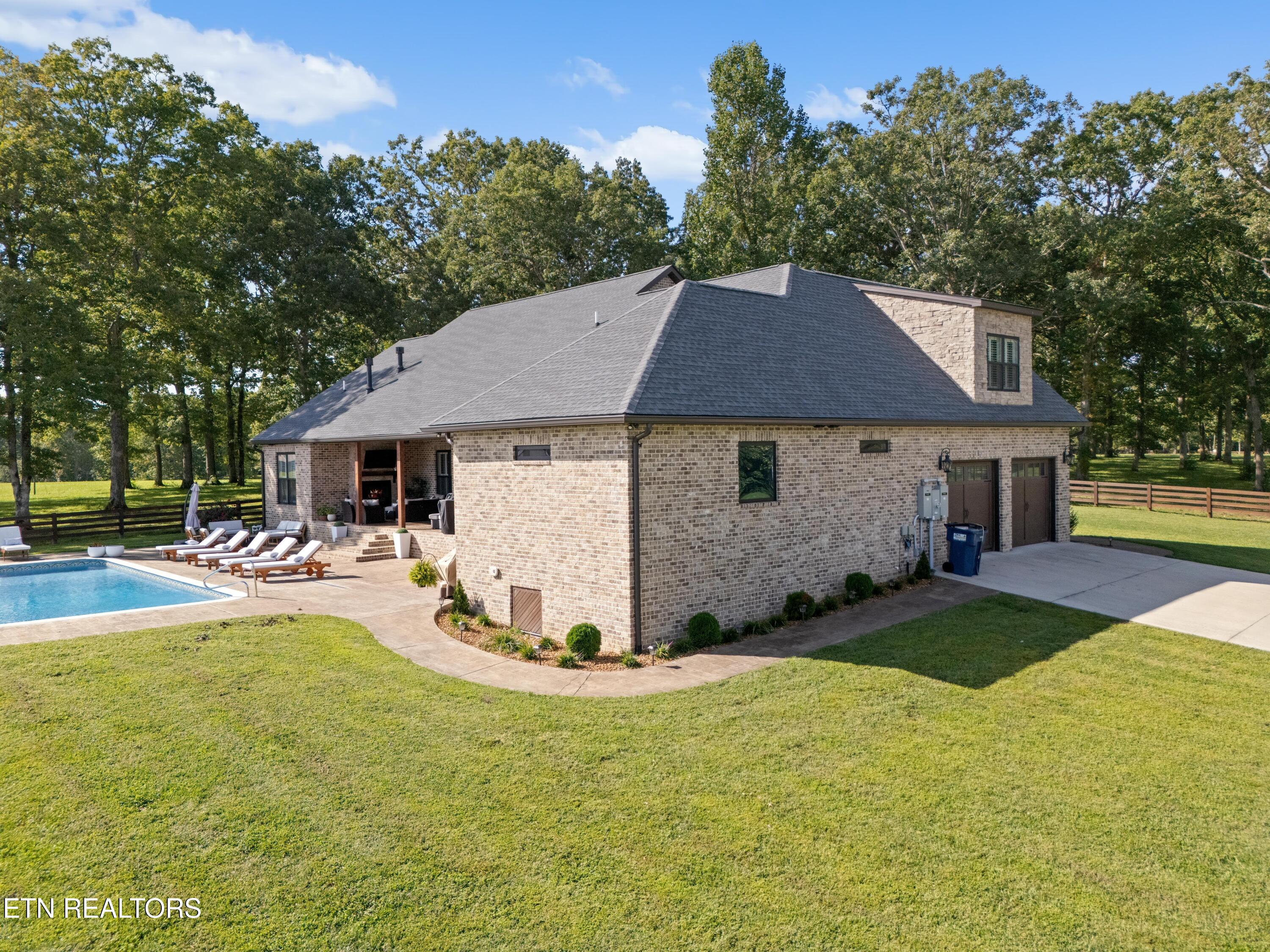 6419 N Highway 70 Crossville TN 38571
