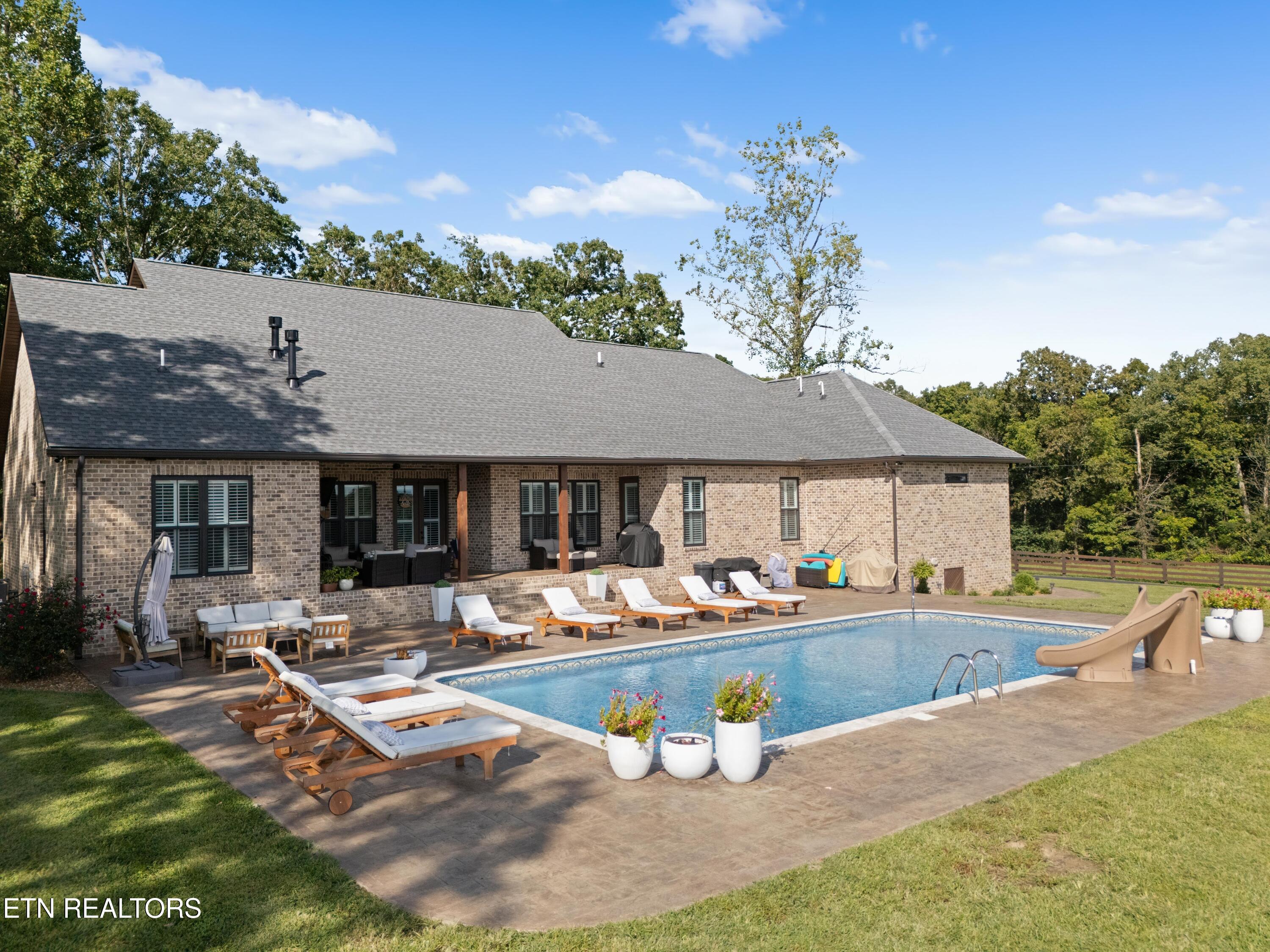 6419 N Highway 70 Crossville TN 38571